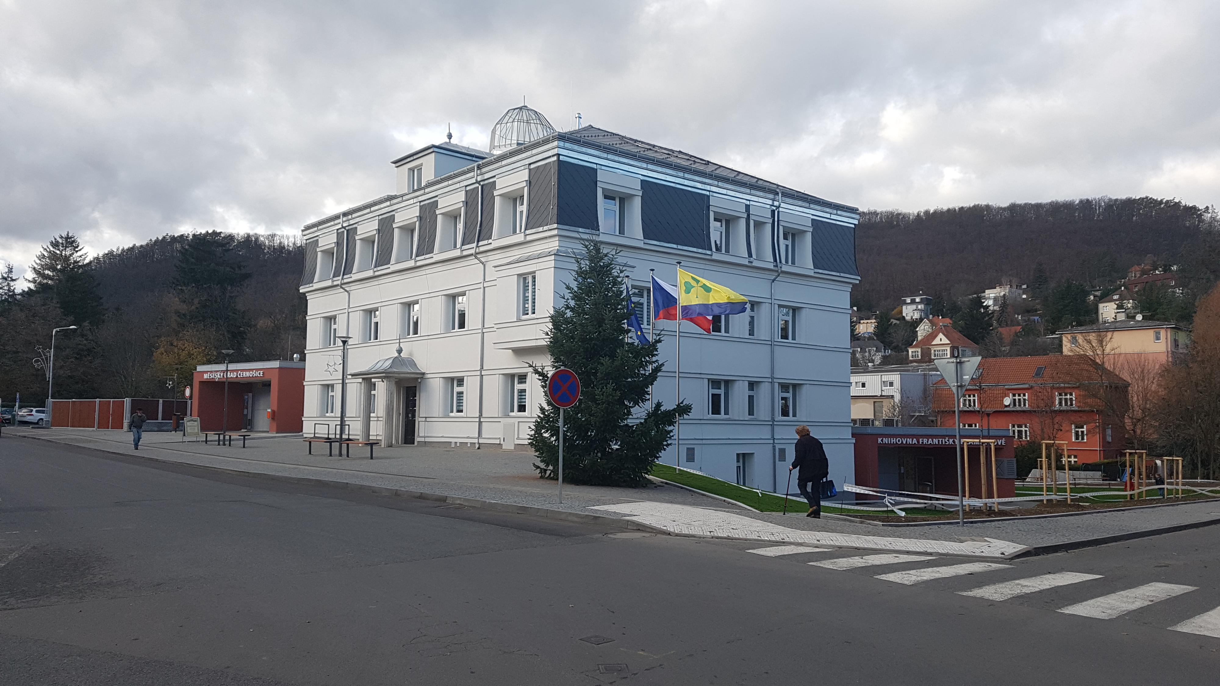 Město Černošice - městský úřad foto 4