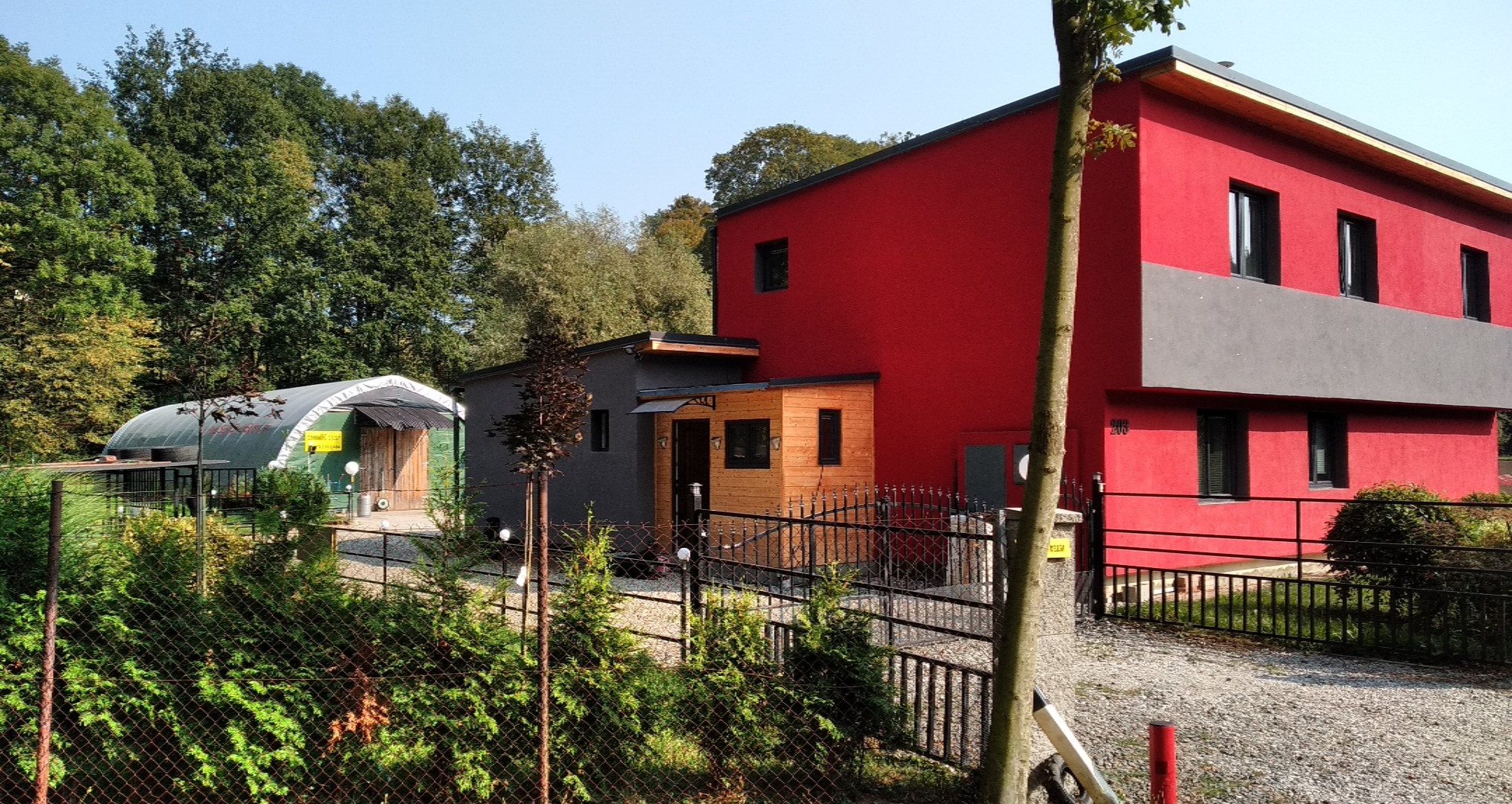 PNEU BAZAR KATEŘINICE foto 3