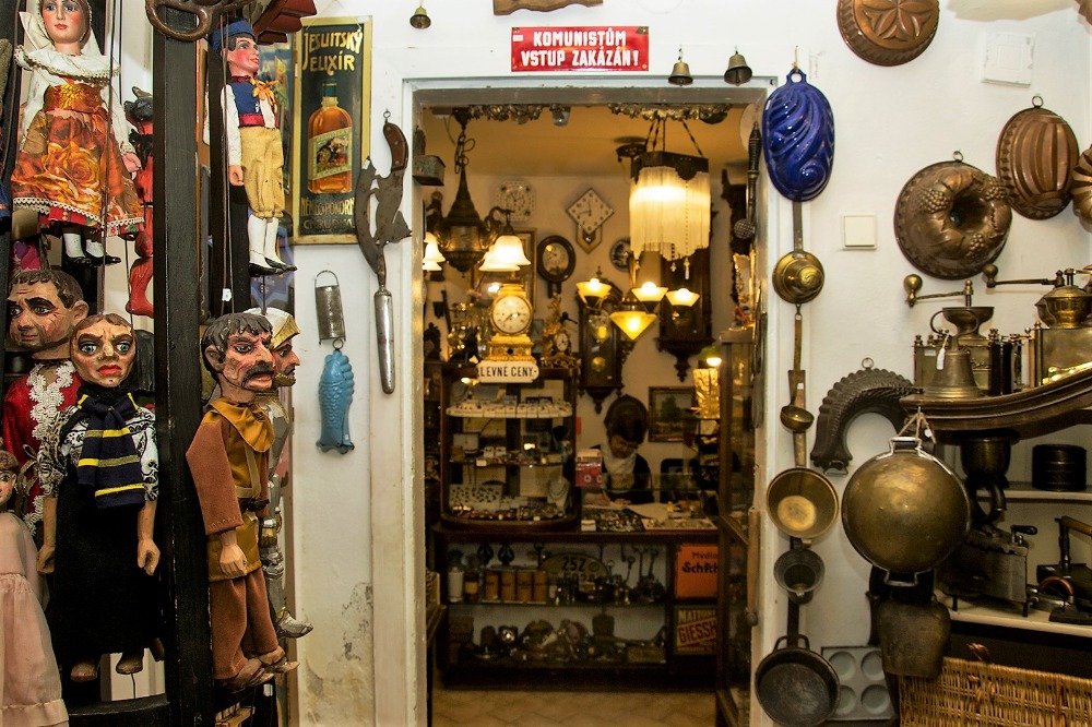 Antique na Zámeckých shodech foto 5