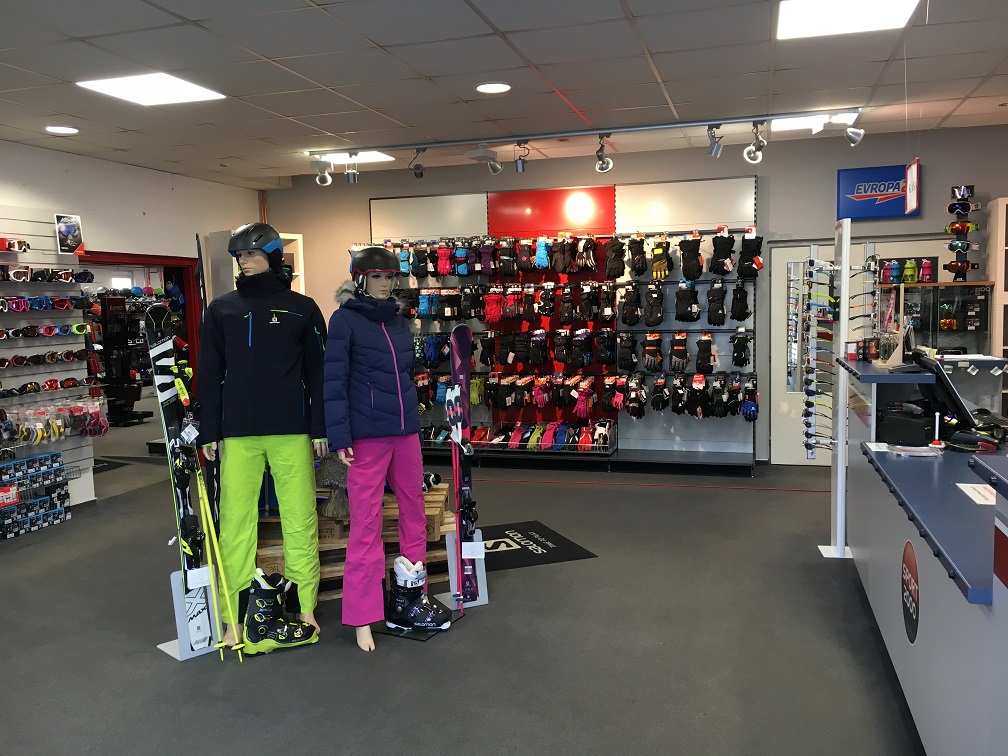 WAVE SPORT - lyže a snowboardy foto 3