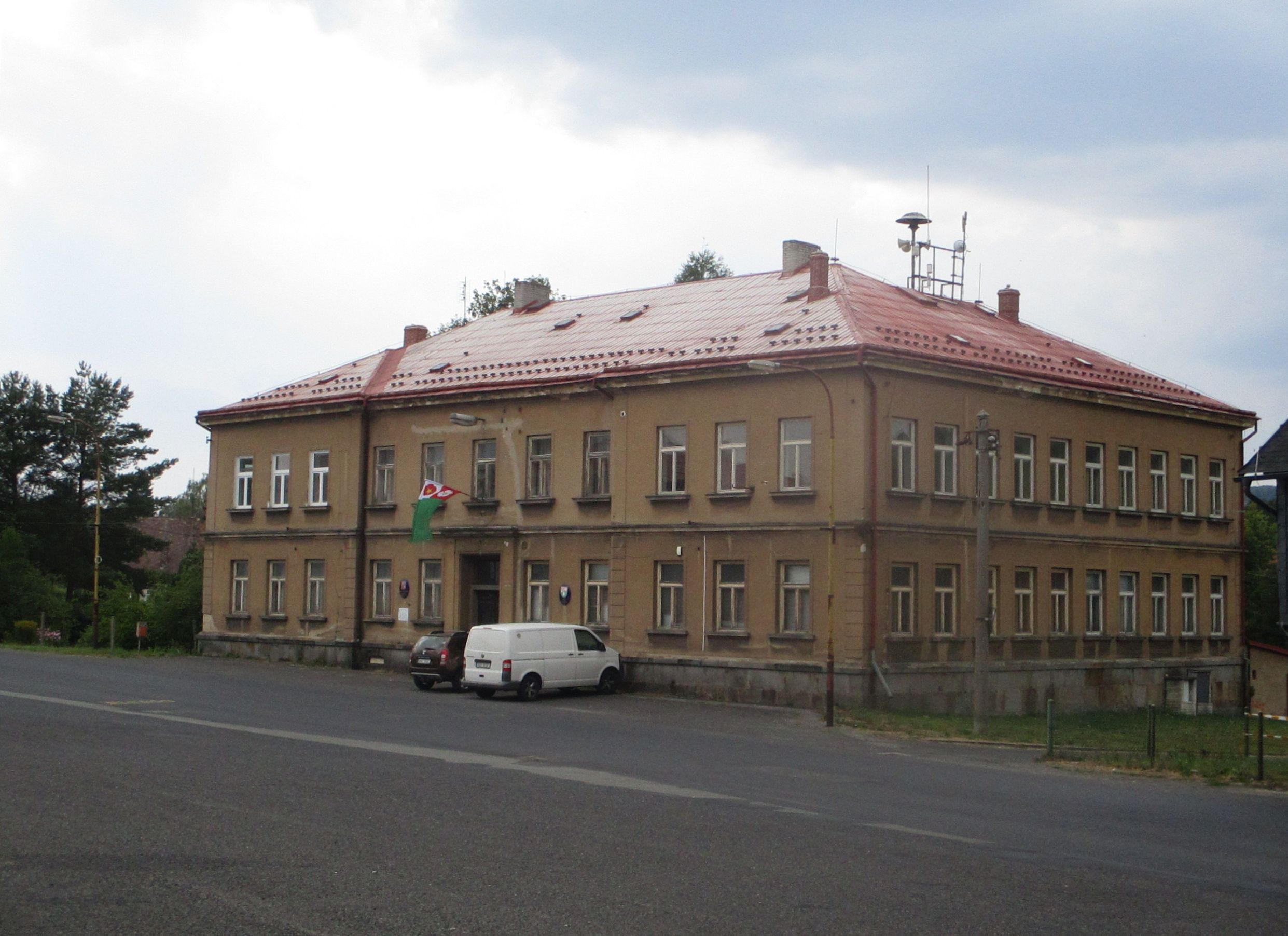 Staré Křečany - obecní úřad foto 2