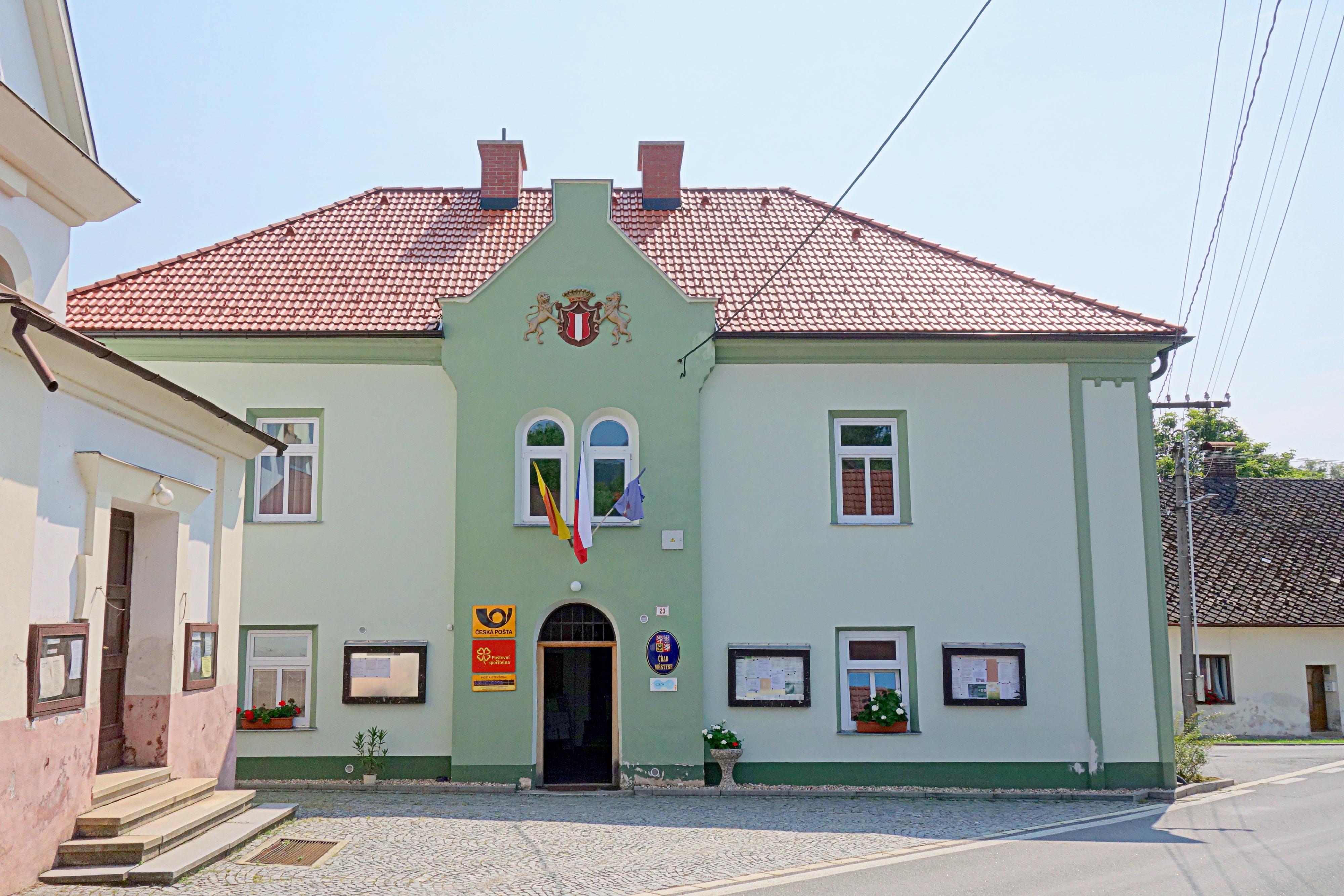 Štěpánov nad Svratkou - úřad městyse foto 2