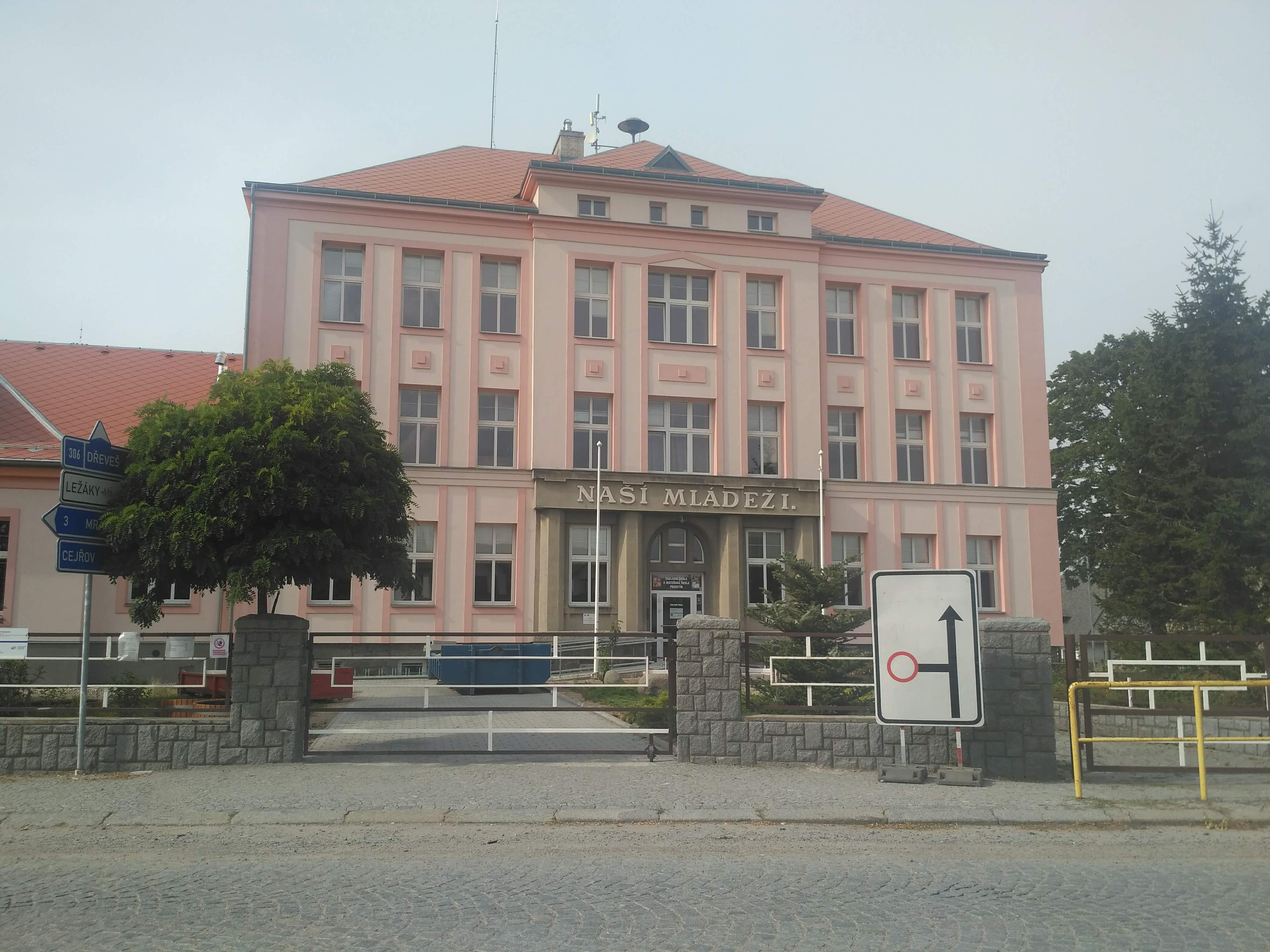 ZŠ a MŠ Prosetín foto 2