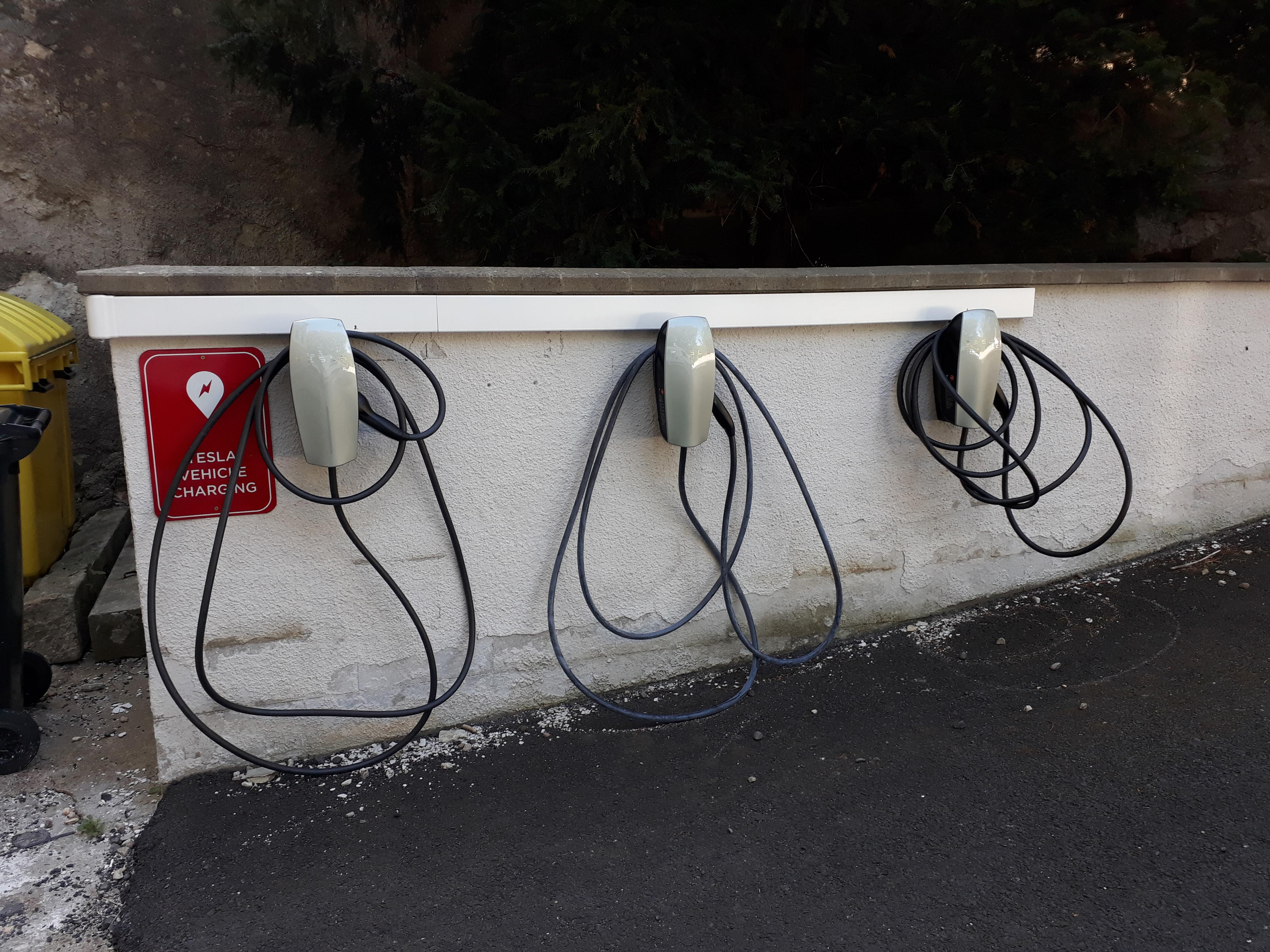 Zámek Červený Hrádek - Nabíjecí stanice