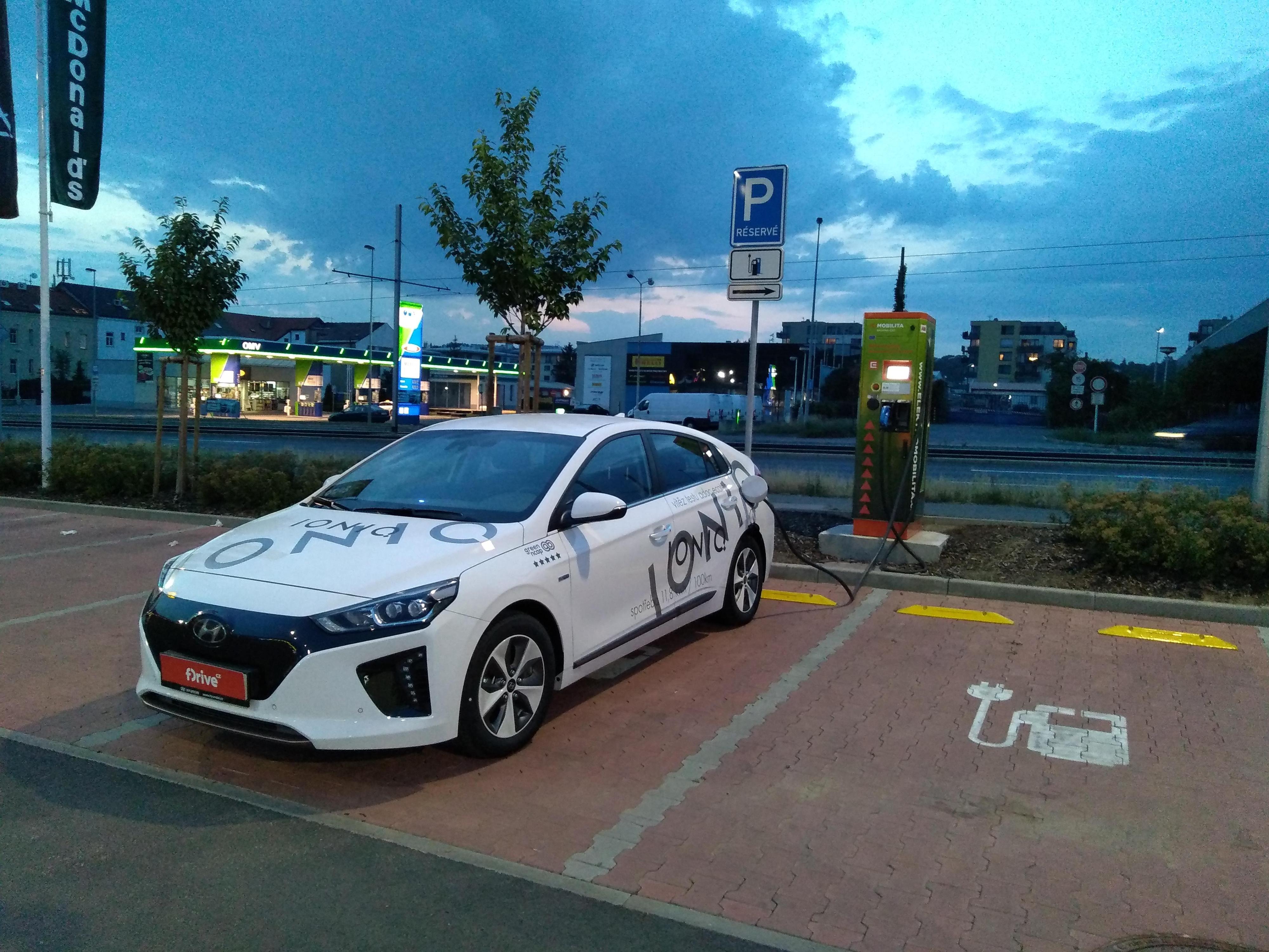 Nabíjecí stanice ČEZ