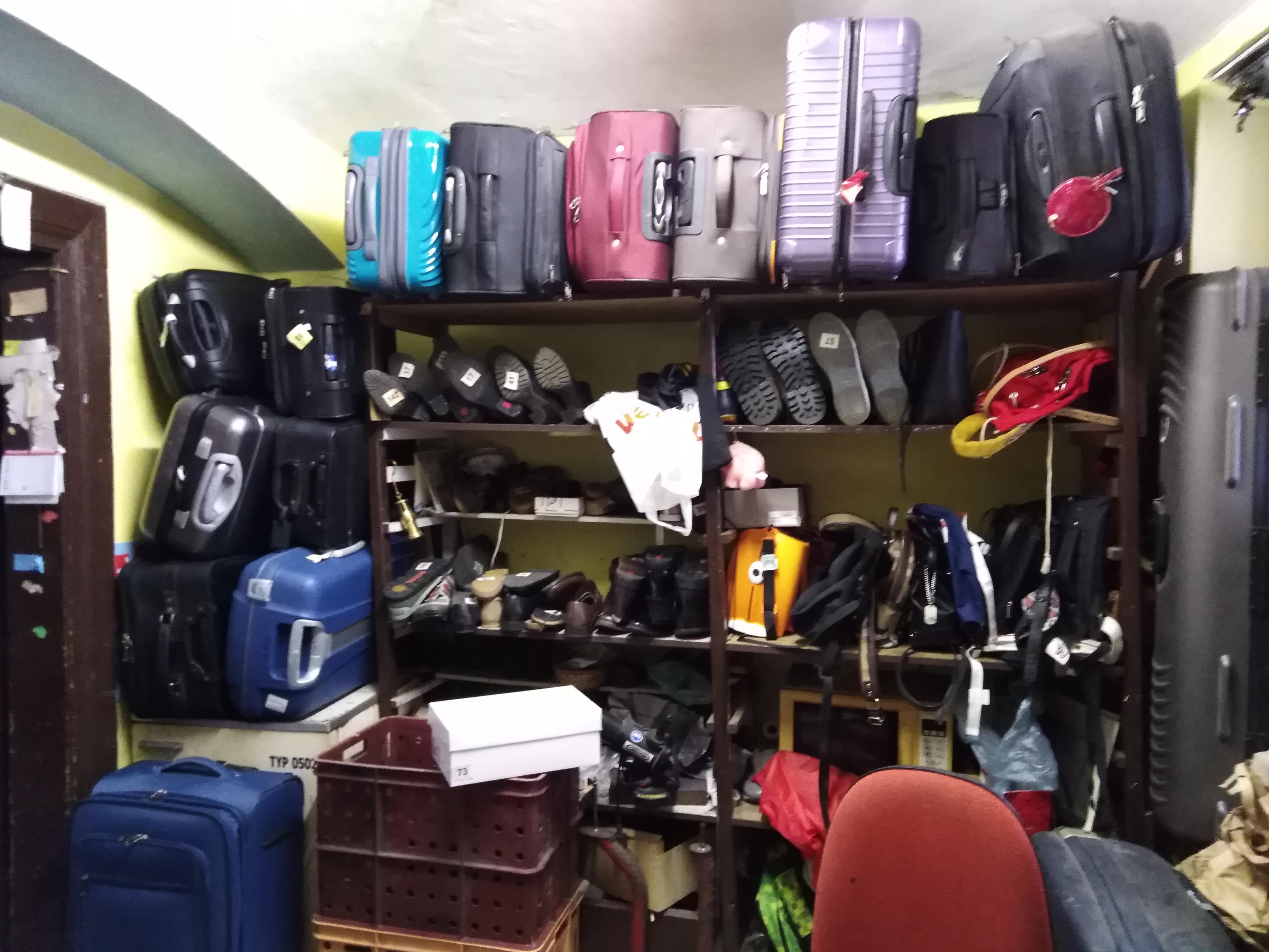 Petr Šuman - Opravna obuvi a kufrů foto 2