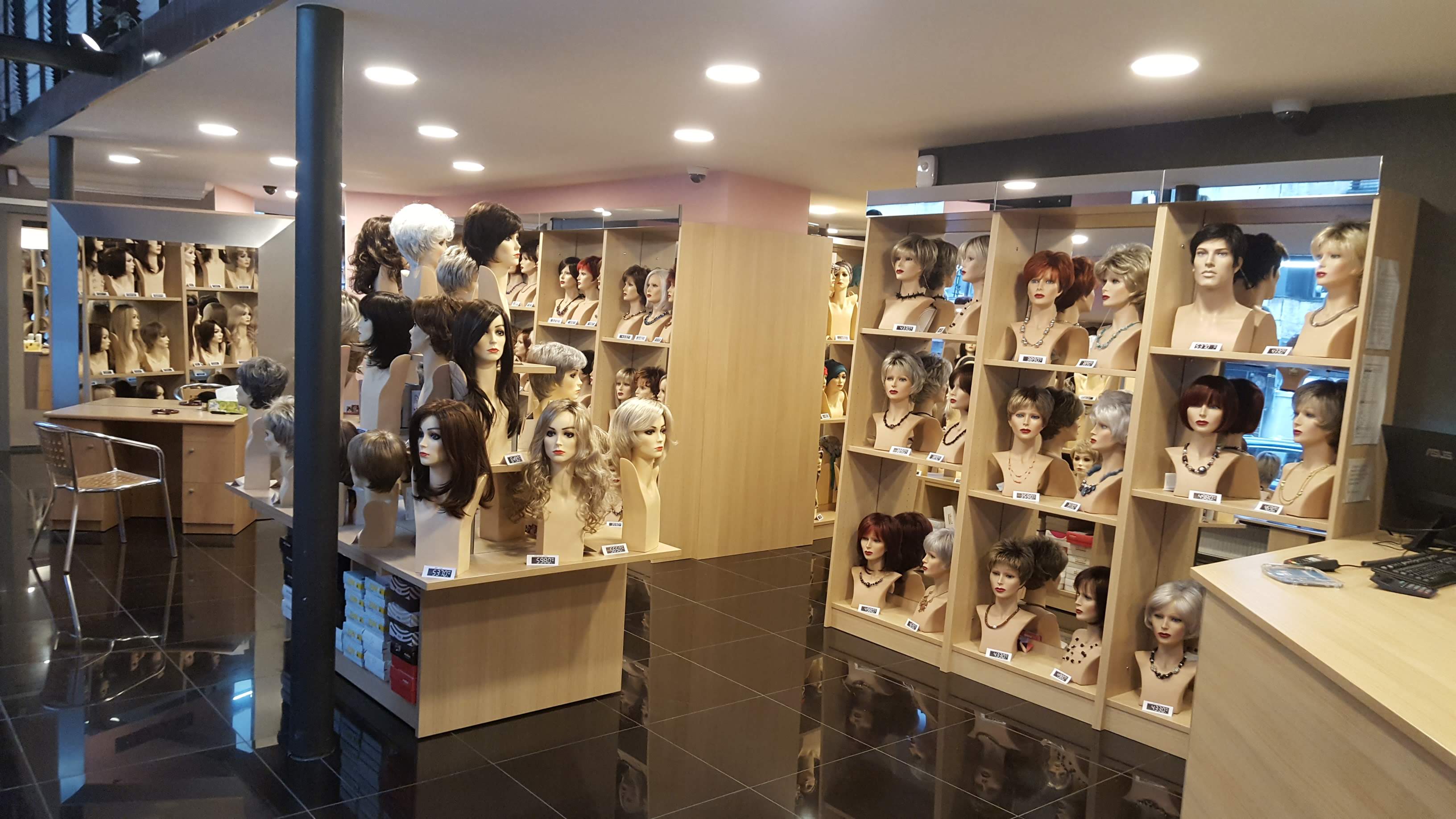 SVĚT PARUK - Eva Charouzová foto 2