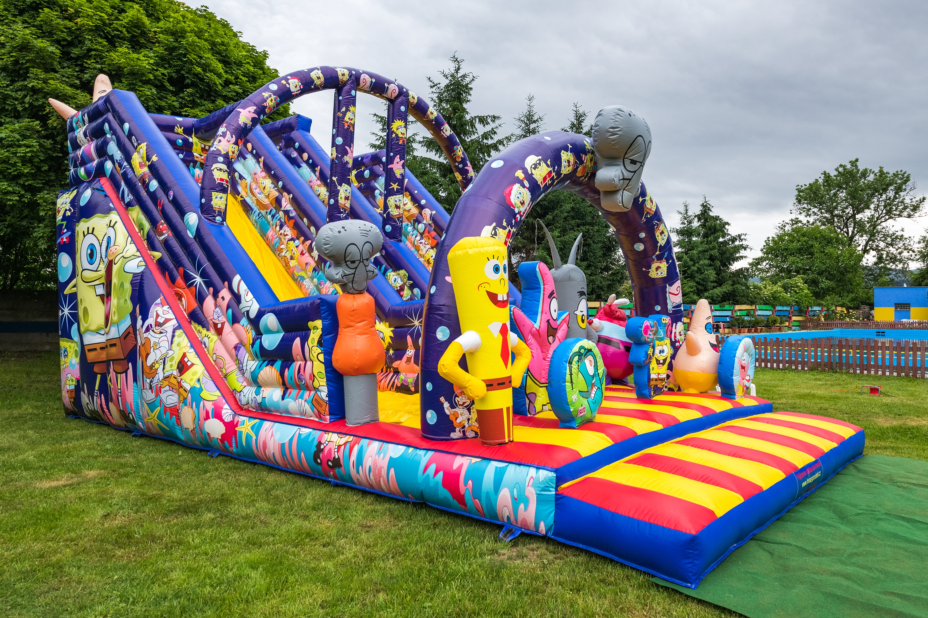 Půjčovna a prodej skákacích hradů foto 4