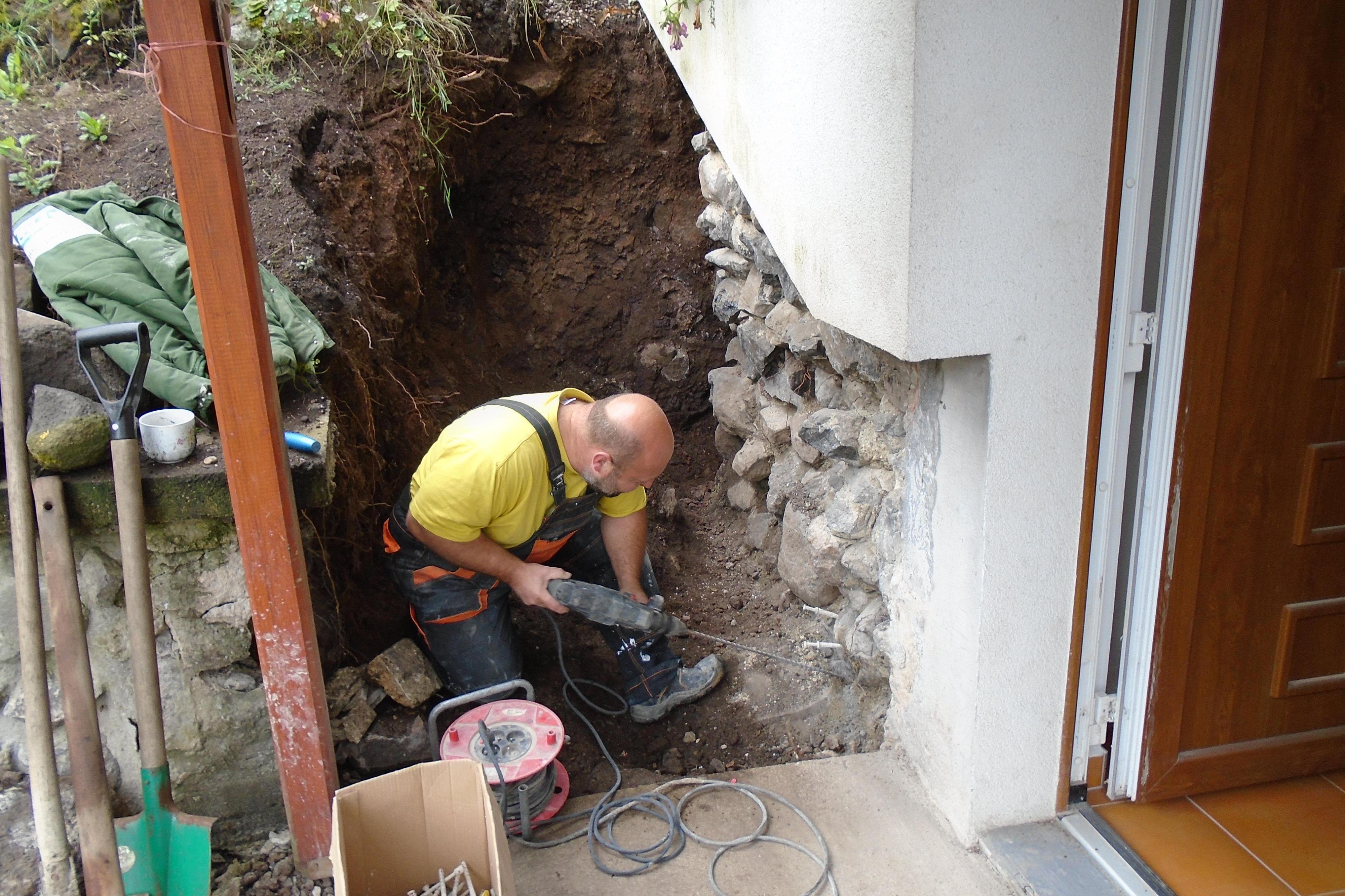 Sanační a těsnící omítky