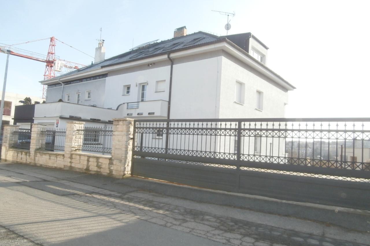 METROPOLIS Realitní kancelář