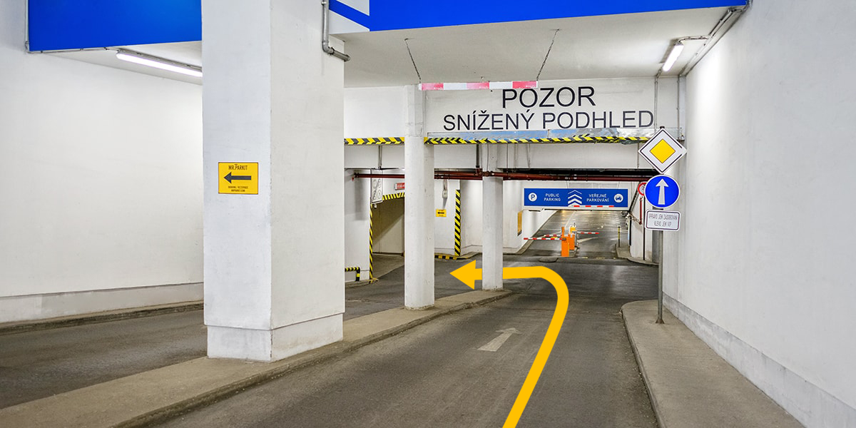 MR.PARKIT - Parking Stroupežnického 19 foto 3