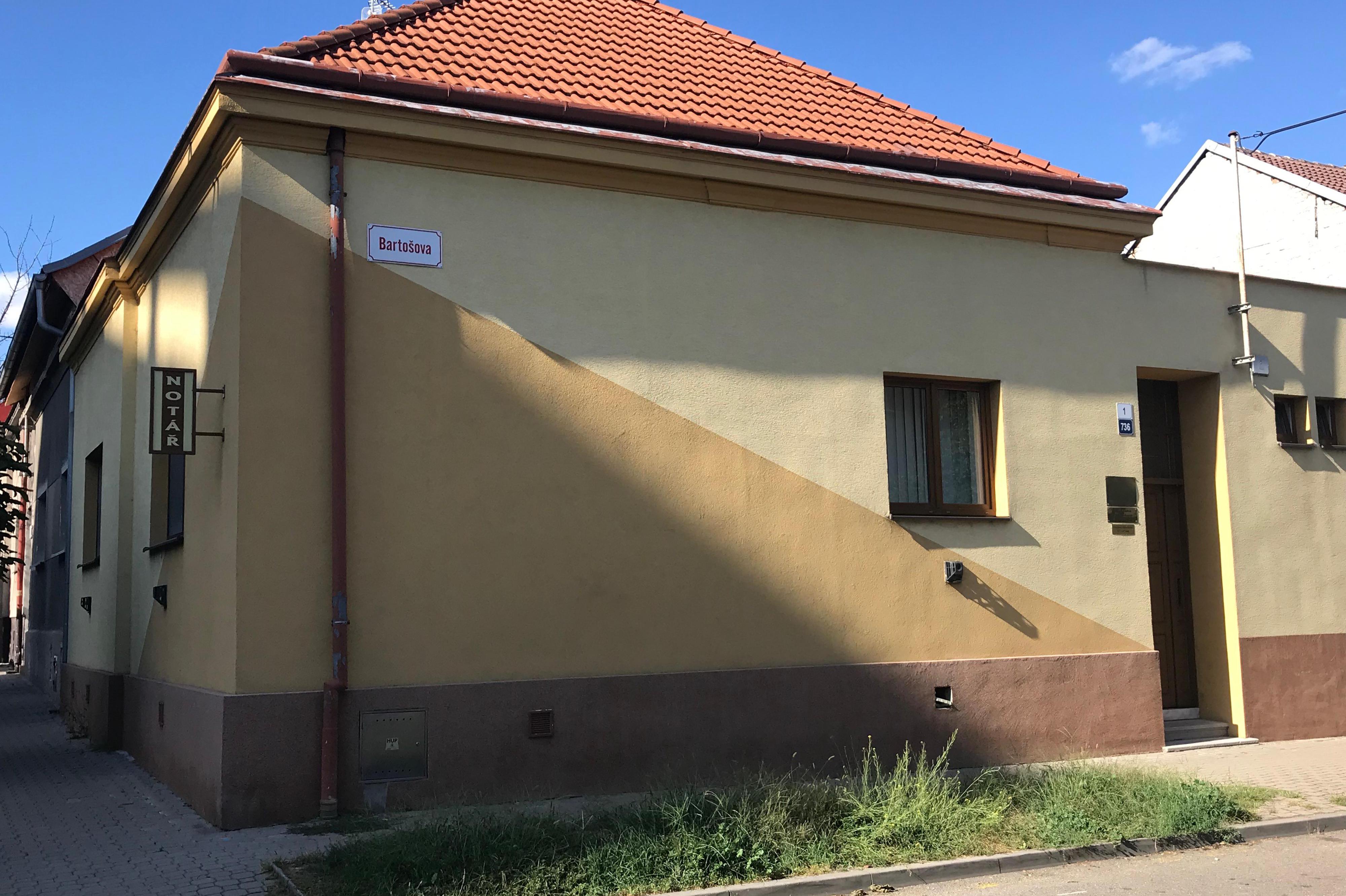 Mgr. Ing. Tomáš Kremr, notář