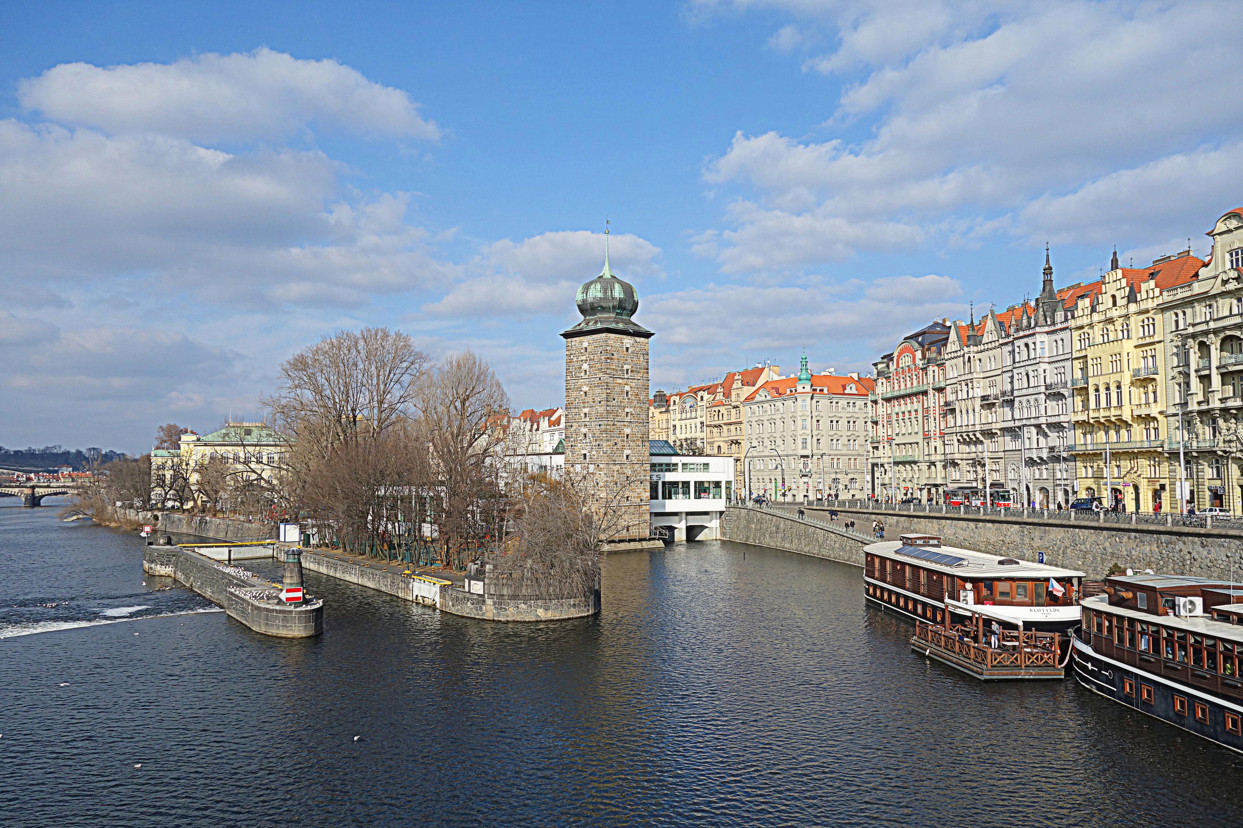 Plavební komora Praha-Mánes foto 3