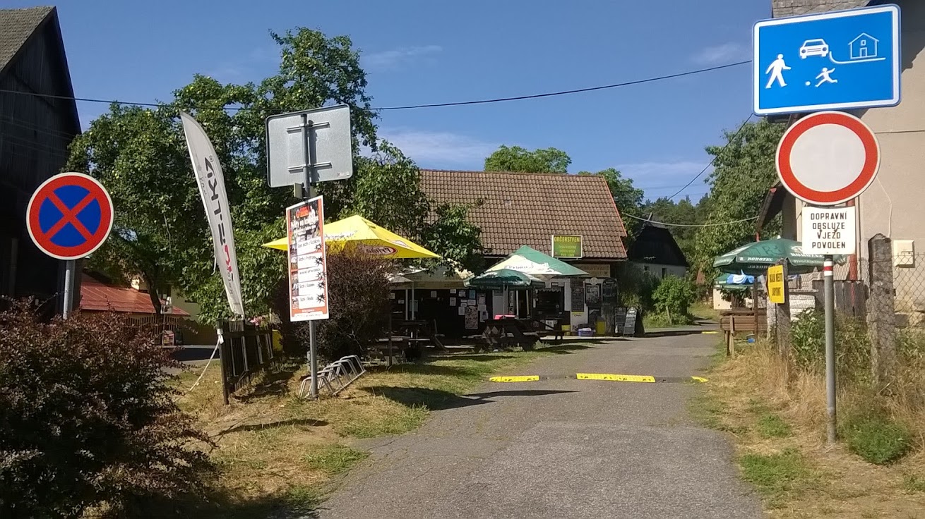 Občerstvení u Parkoviště foto 3