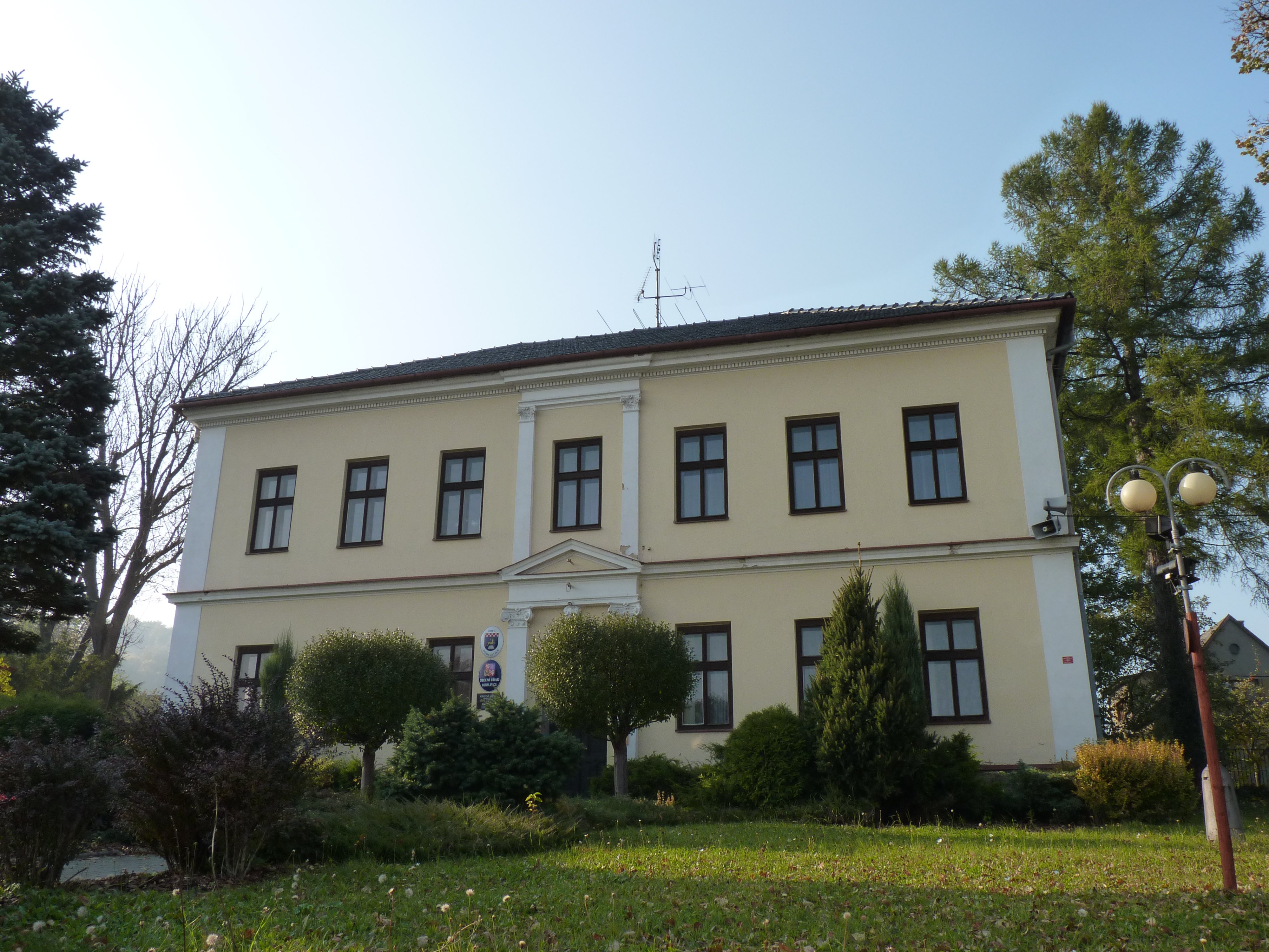 Hodslavice - obecní úřad foto 1