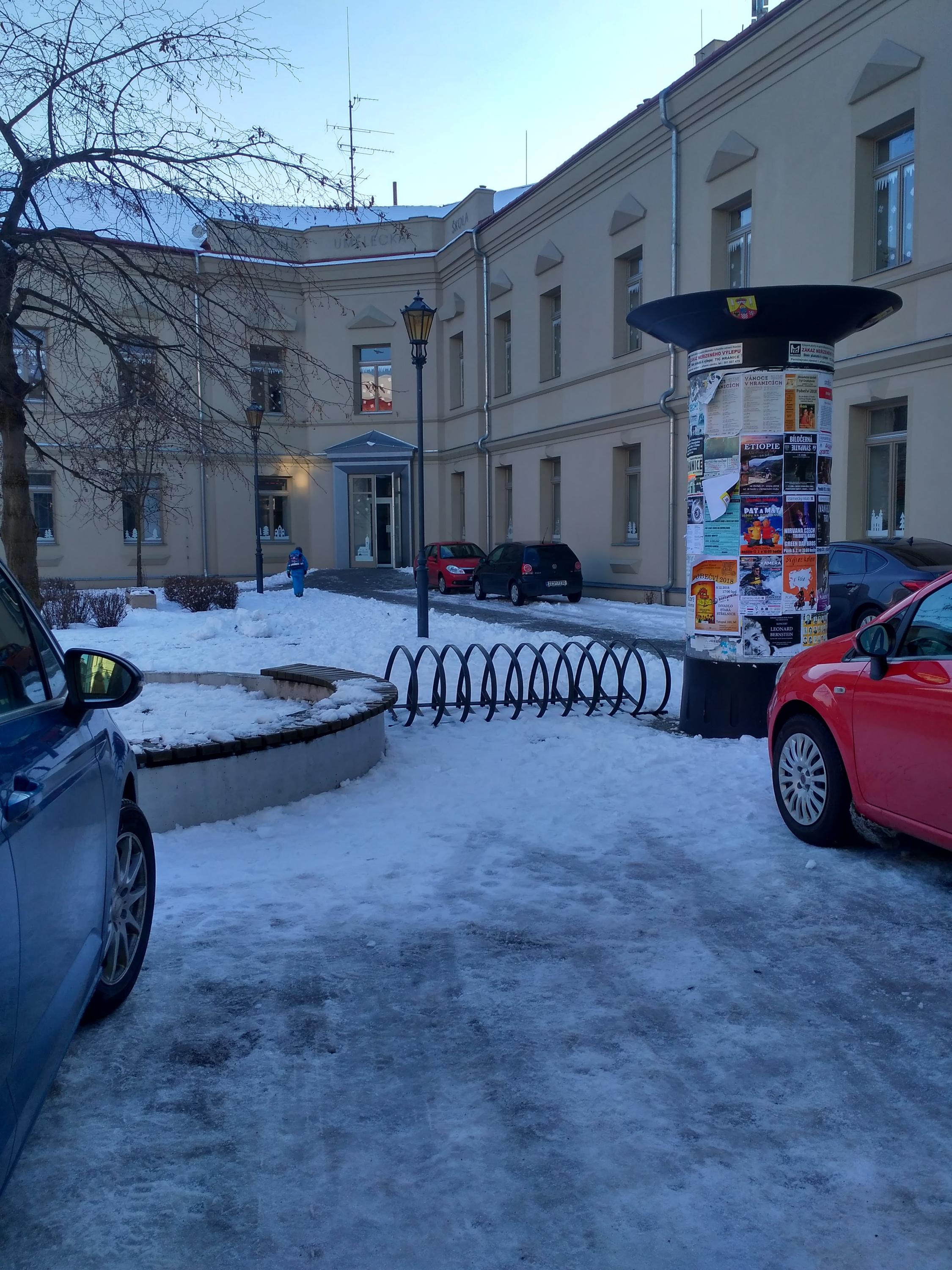 ZUŠ Hranice, Školní náměstí foto 6