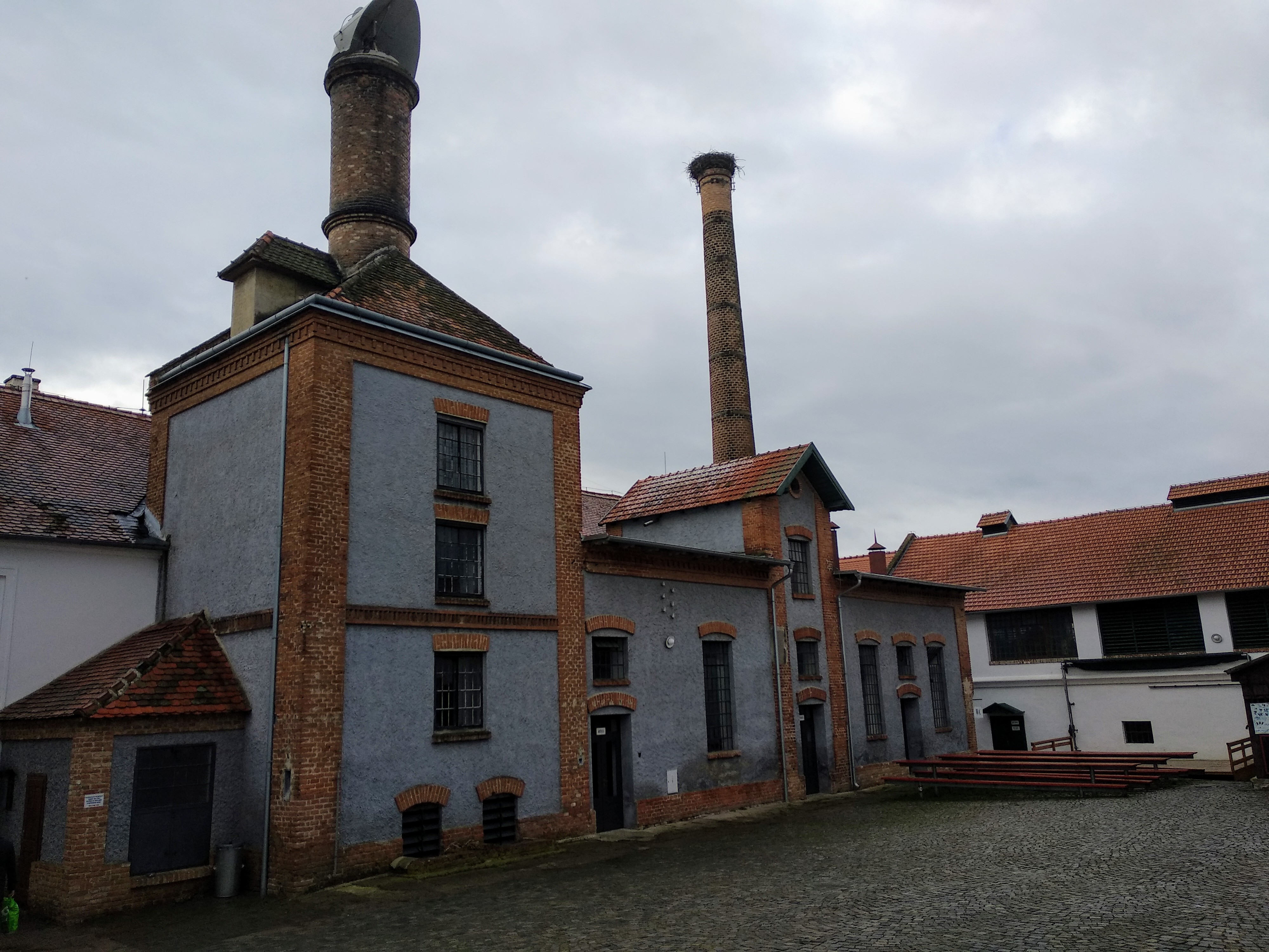 AKCIOVÝ PIVOVAR DALEŠICE - Pivovarská restaurace foto 4