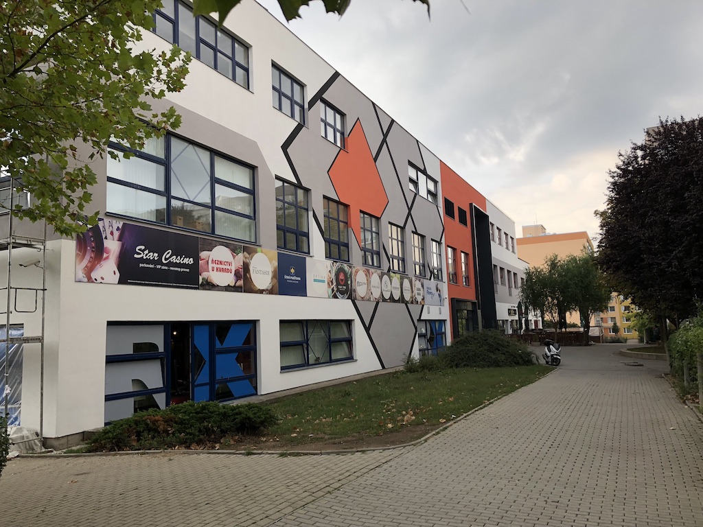 Adomus - reality jinak MAKO foto 4