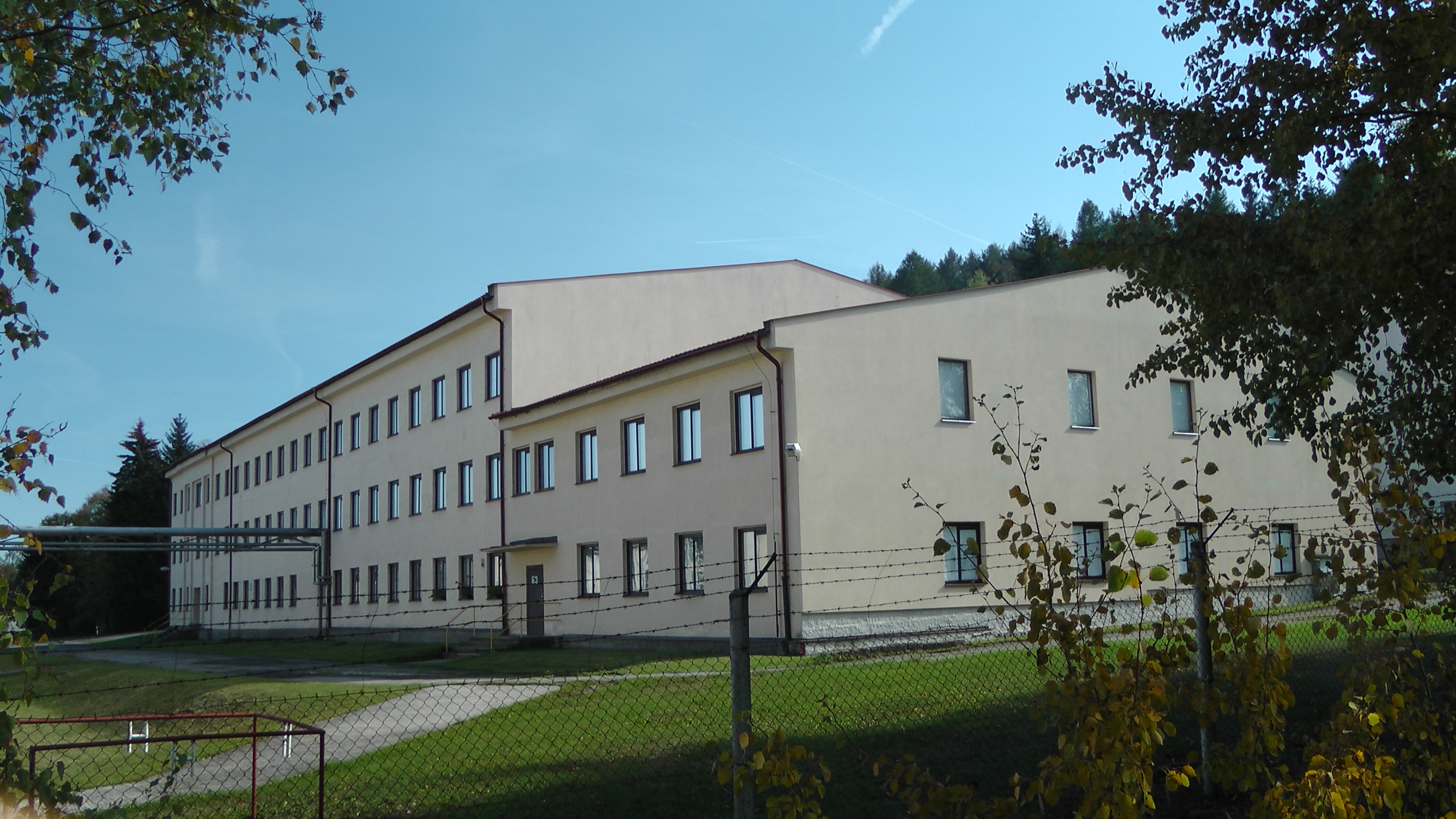 Depozitní středisko Ústřední knihovny UK v Lešeticích