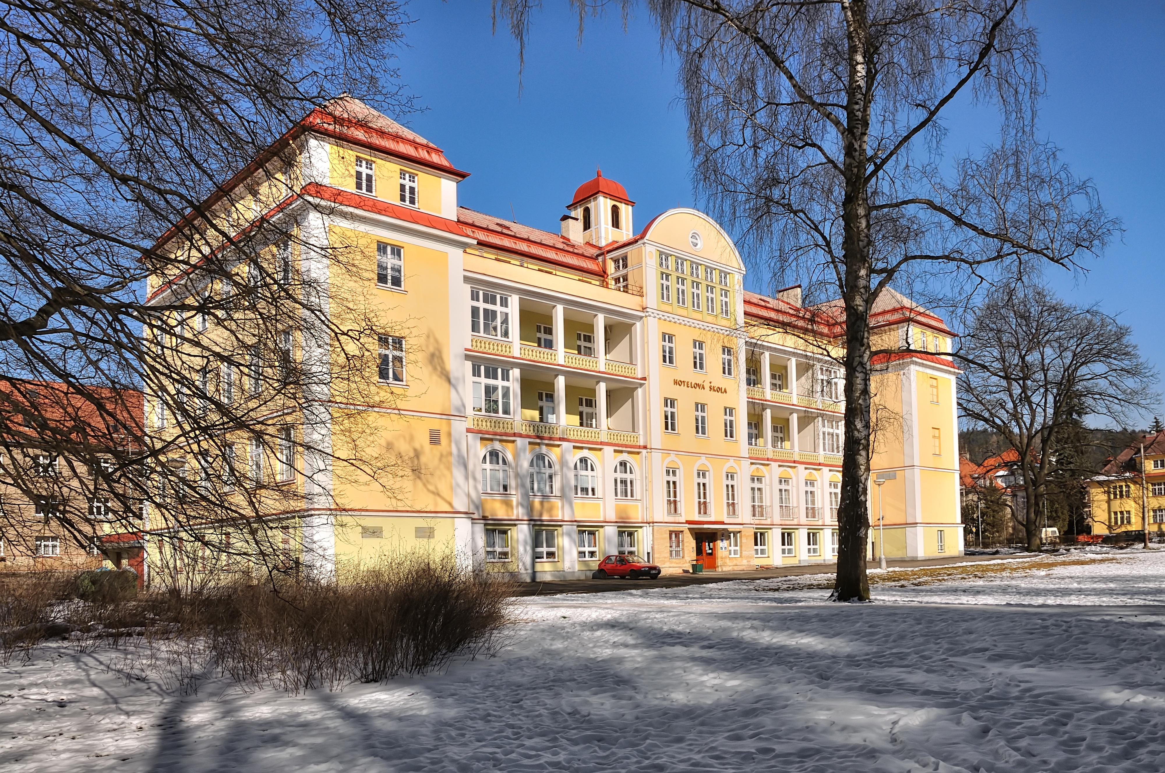 Hotelová škola Mariánské Lázně foto 2