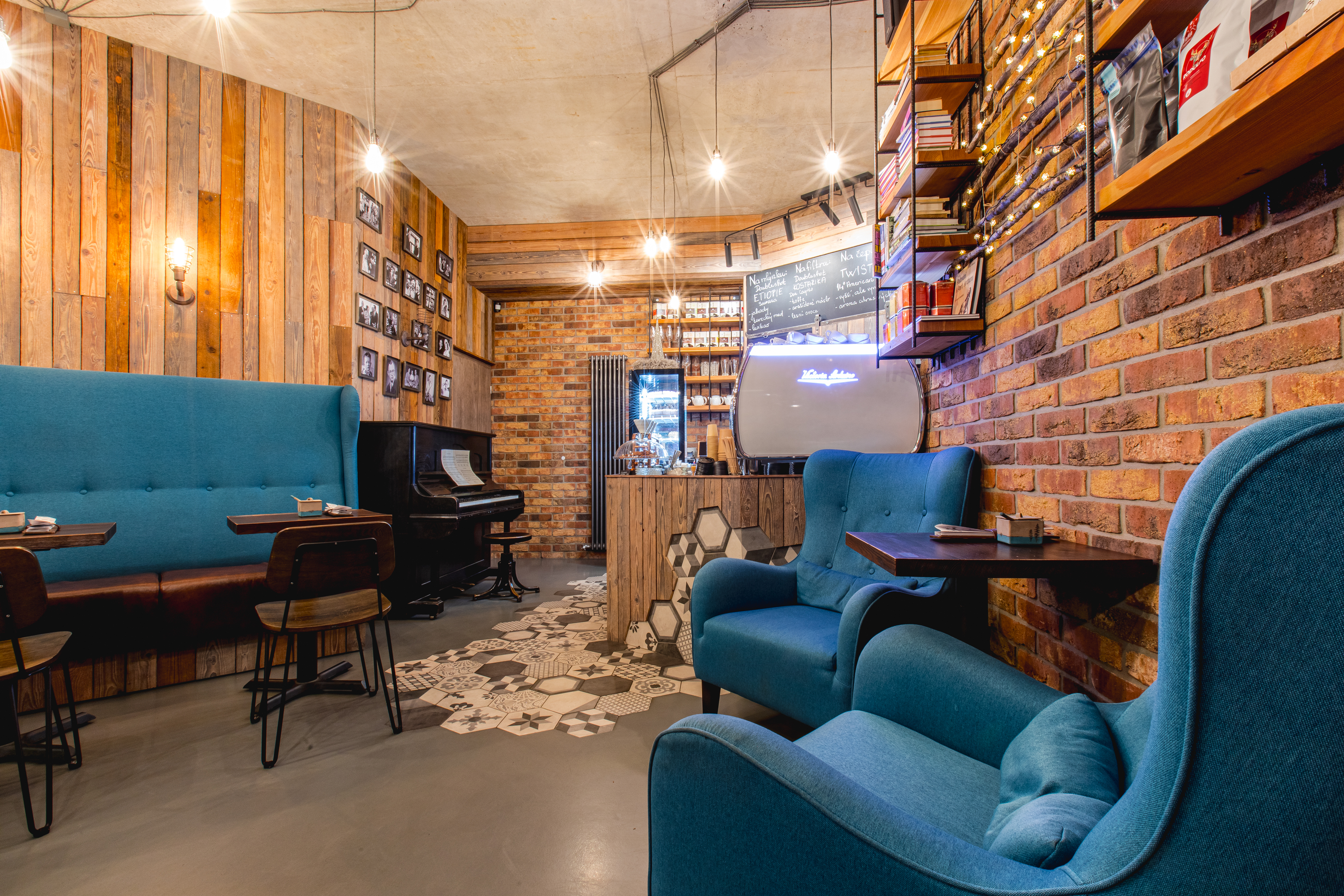 ŠKVORECKÝ Café foto 3