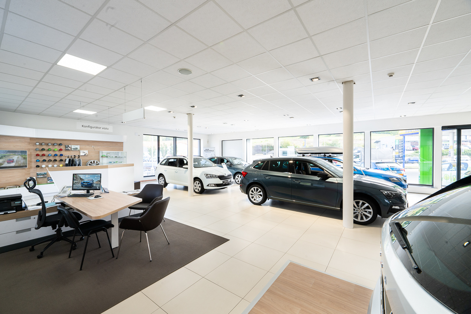 KONTAKT Autosalon Škoda foto 2