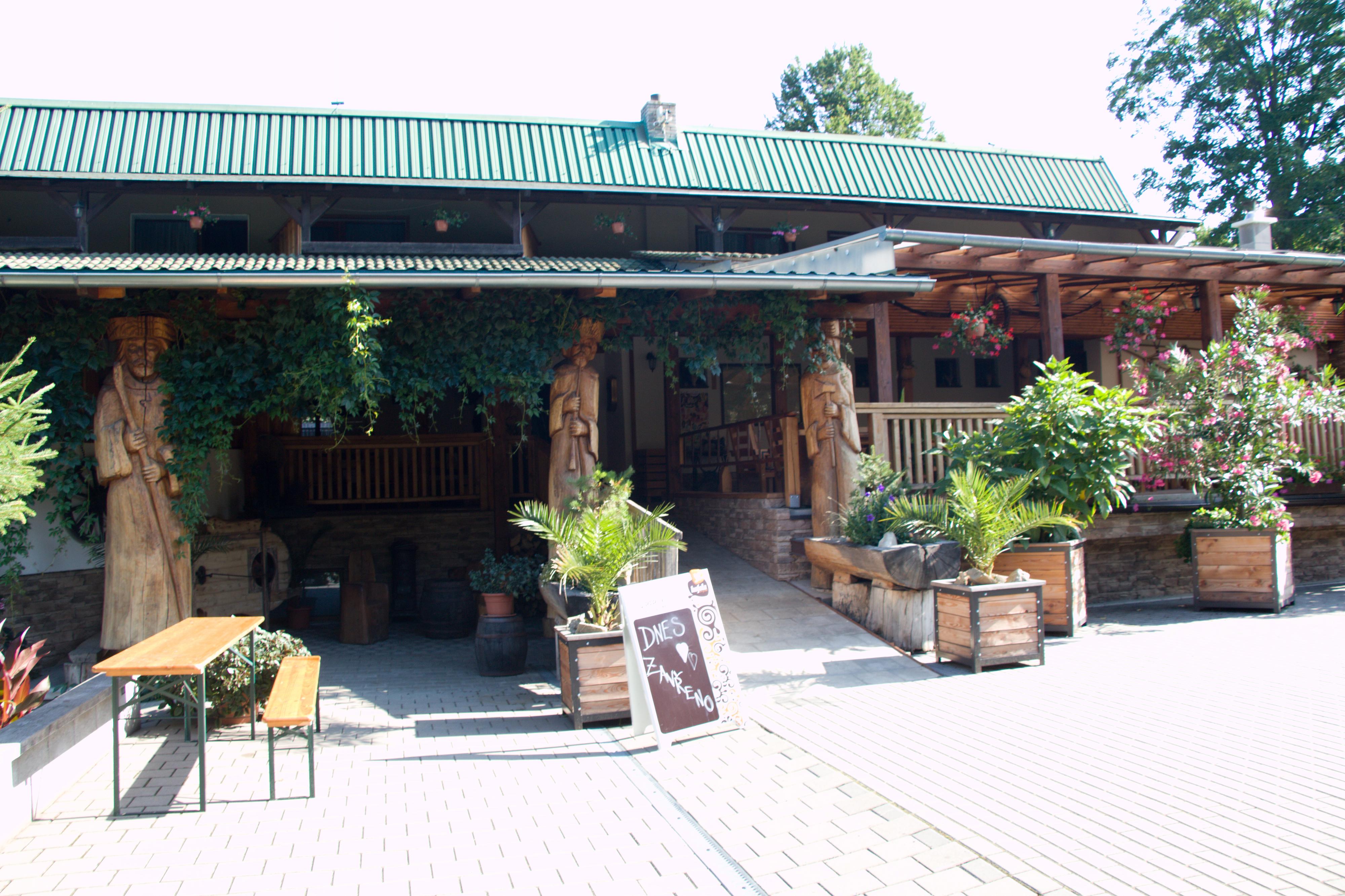 Restaurace Rekreační středisko Vápenky foto 1