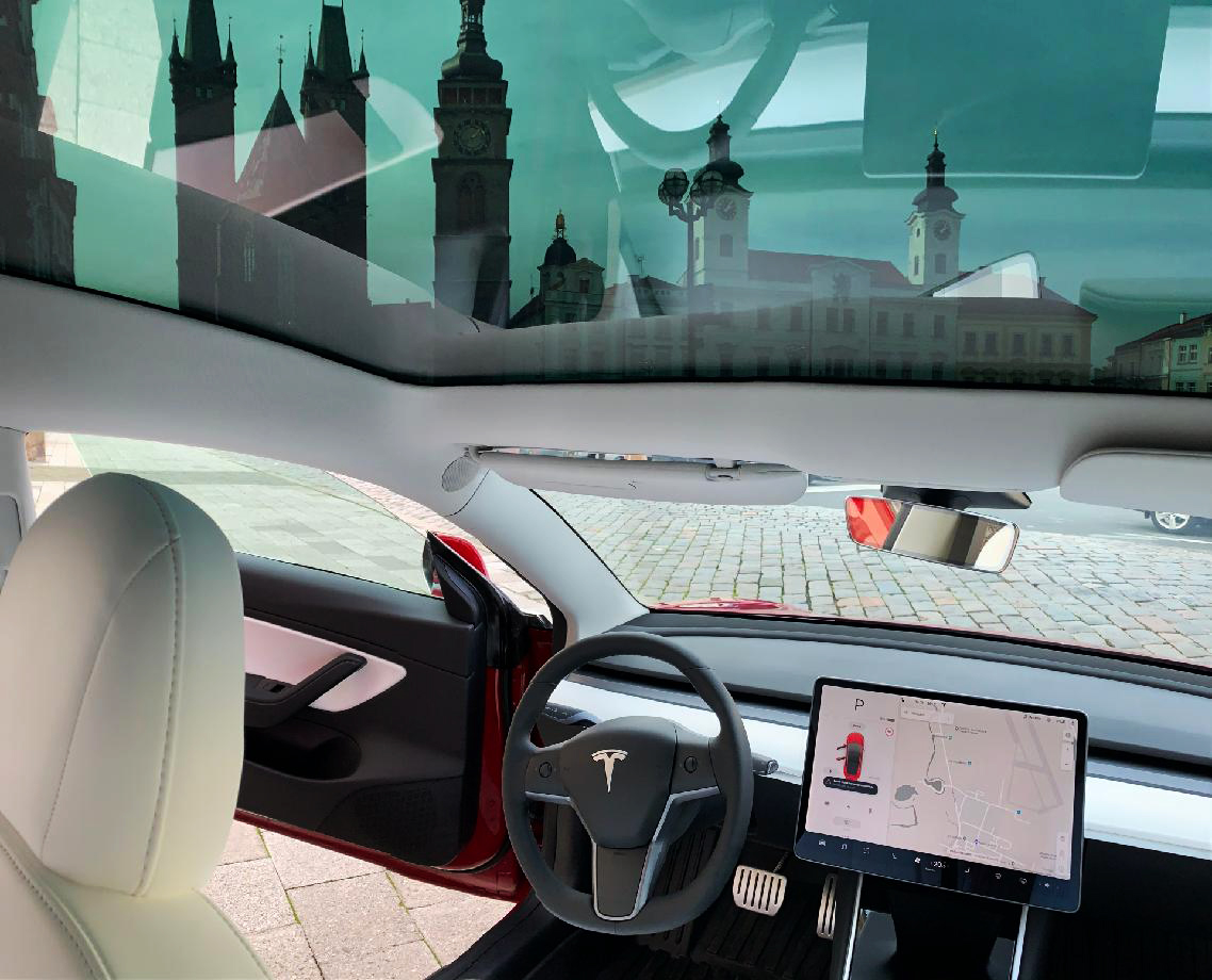 Roman Kmínek - Jízda Teslou foto 2