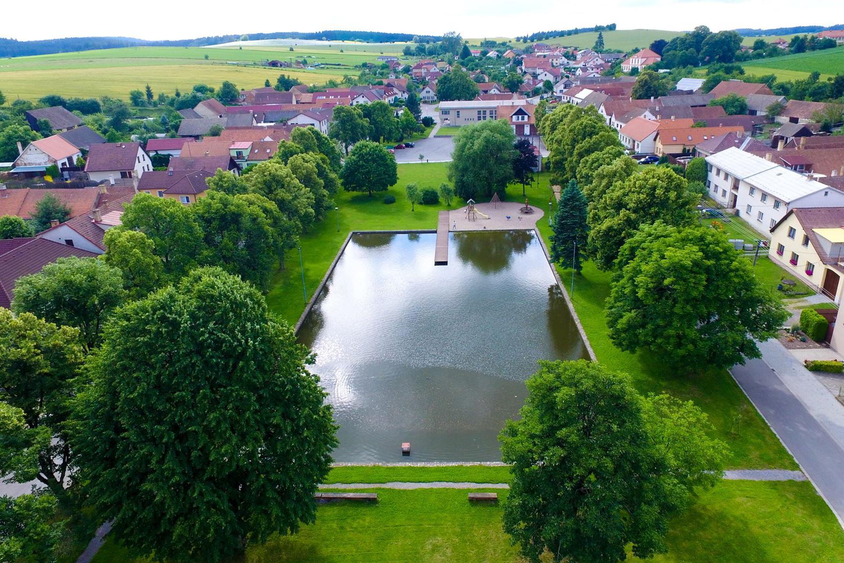 Hodice - obecní úřad foto 1