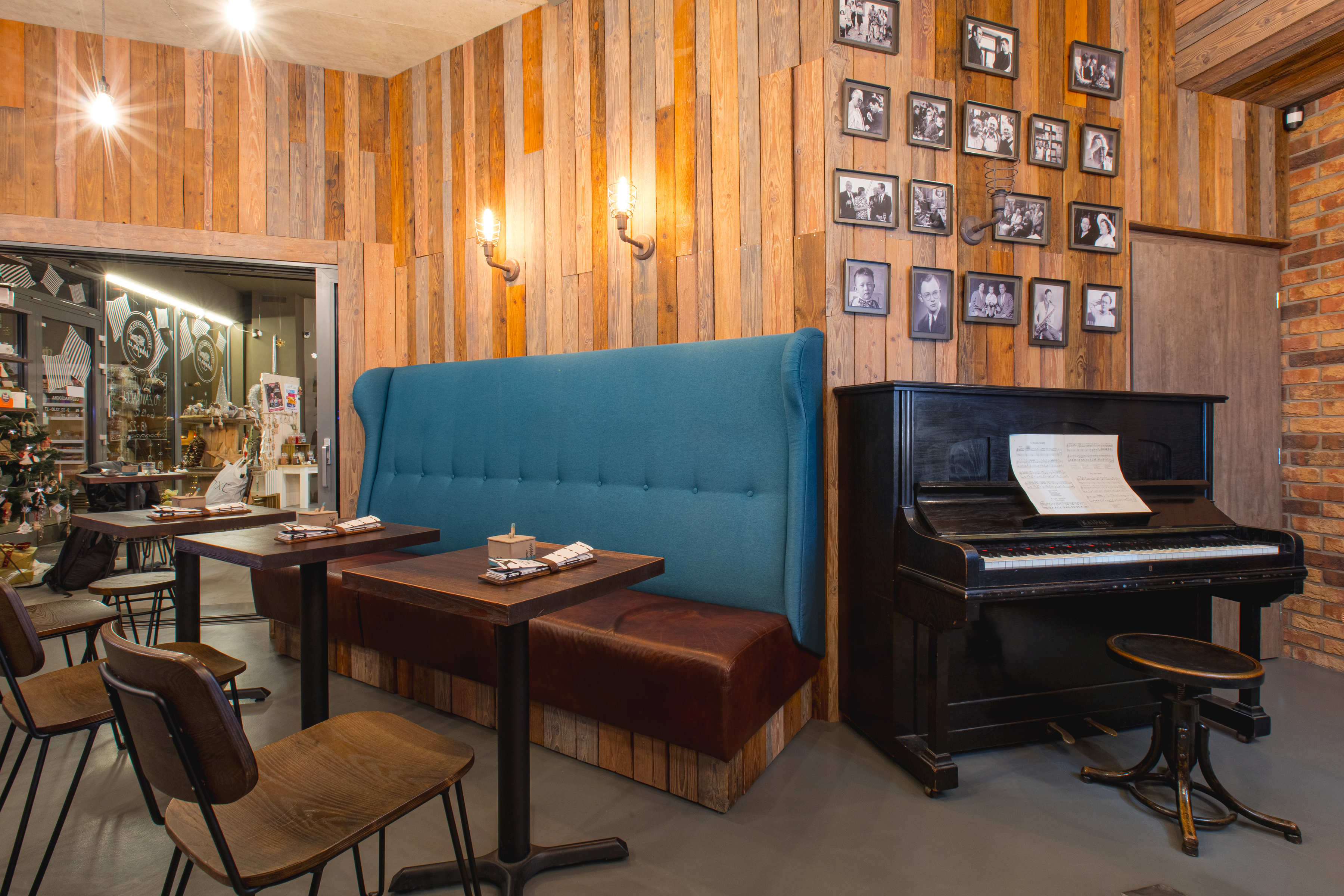 ŠKVORECKÝ Café foto 2