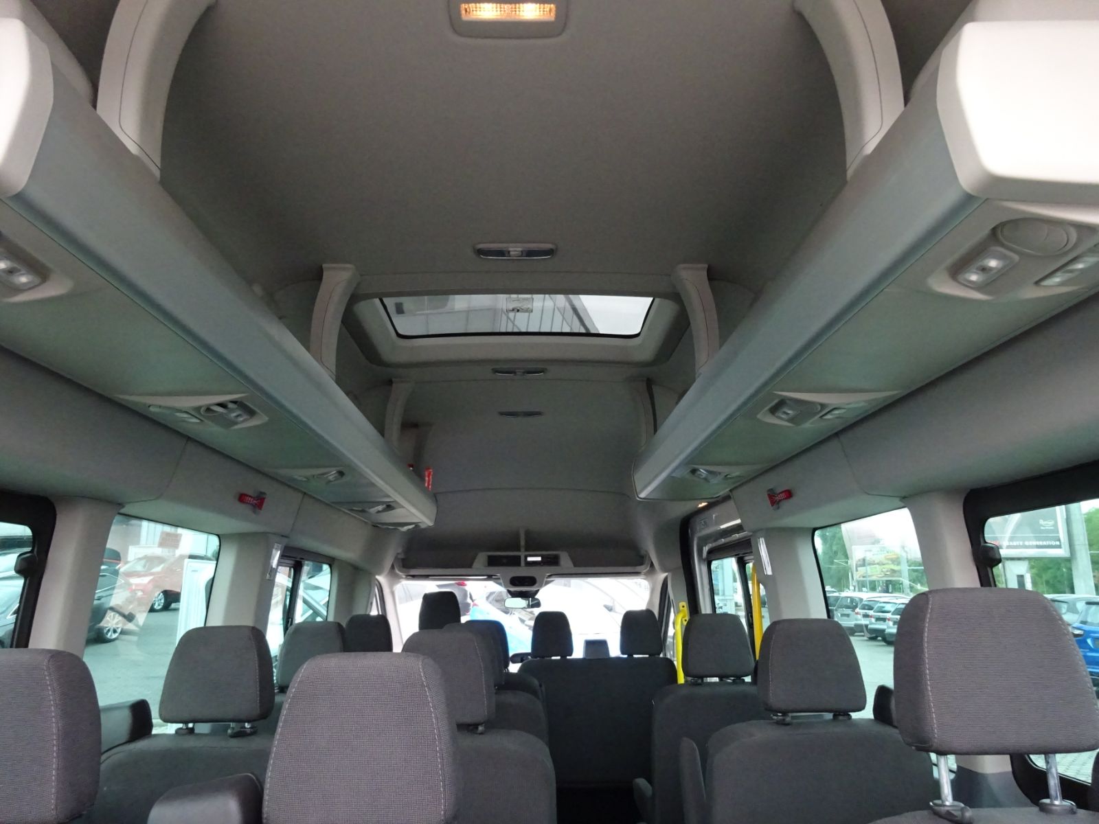 MK TRANS - přeprava osob foto 2