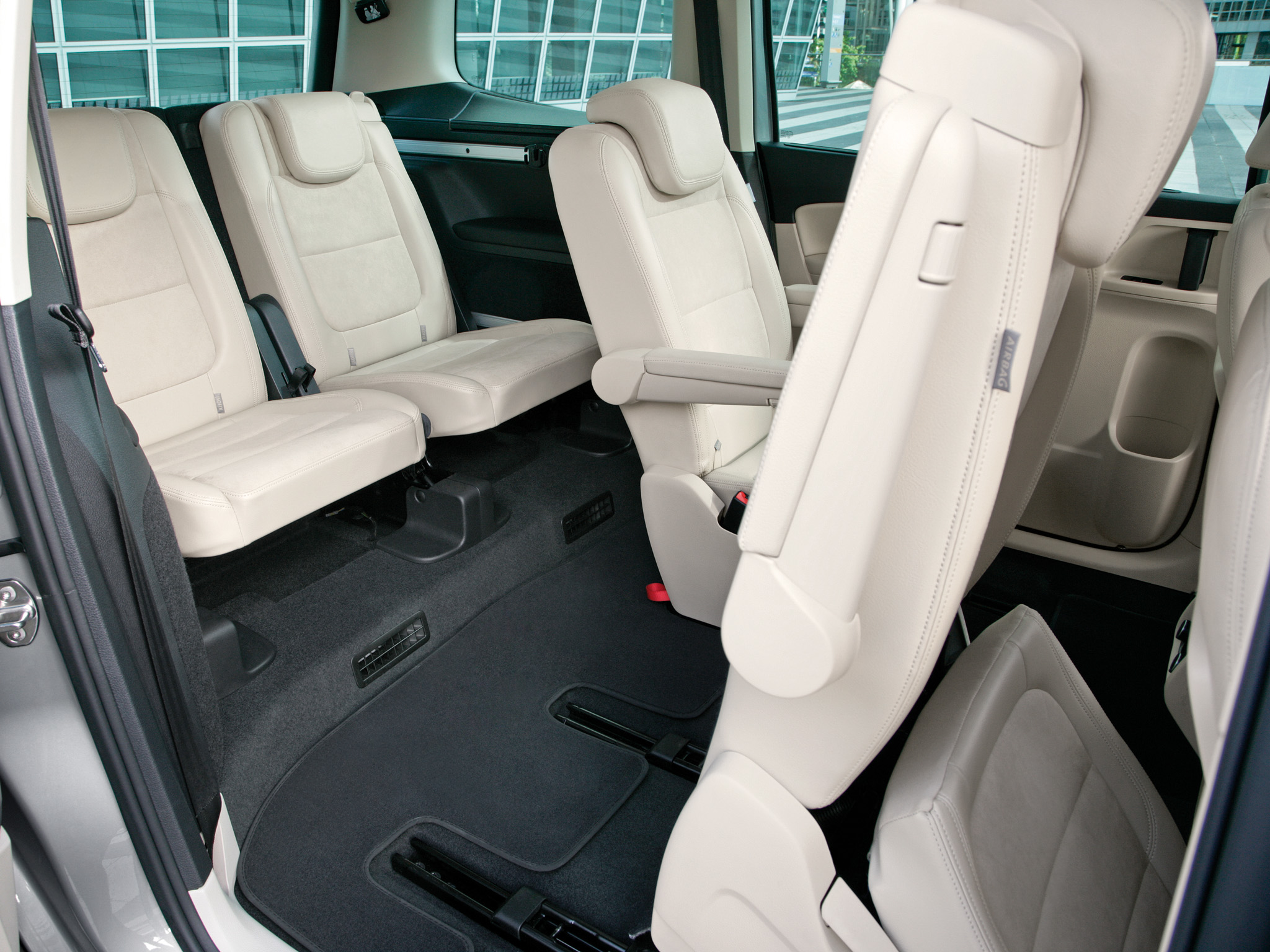 MK TRANS - přeprava osob foto 3