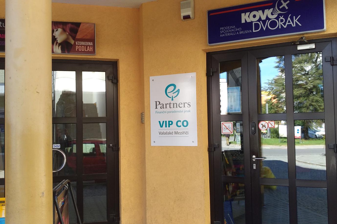 Partners - Daniel Perdoch