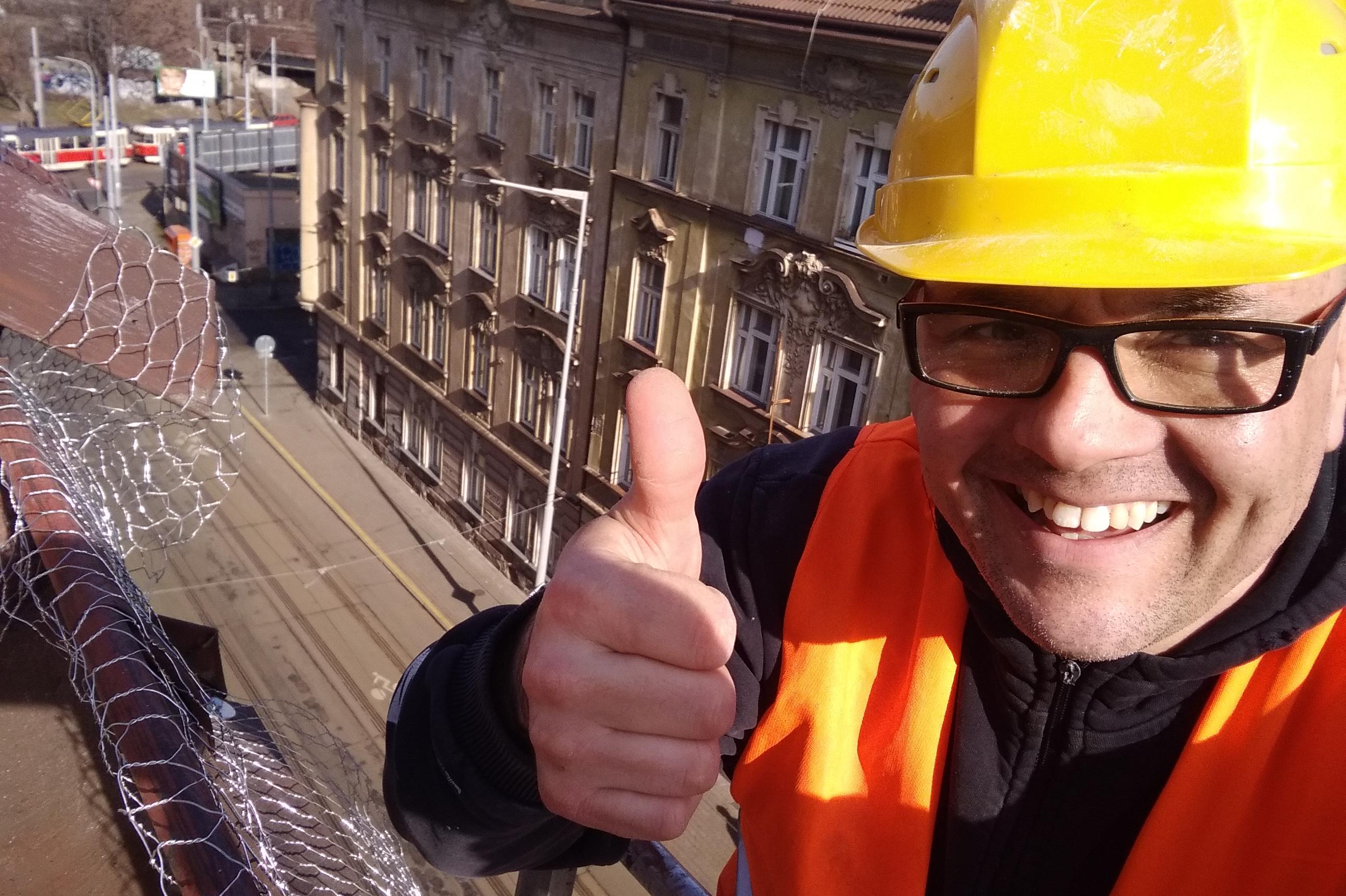 Hodinový manžel - Tomáš Hronek