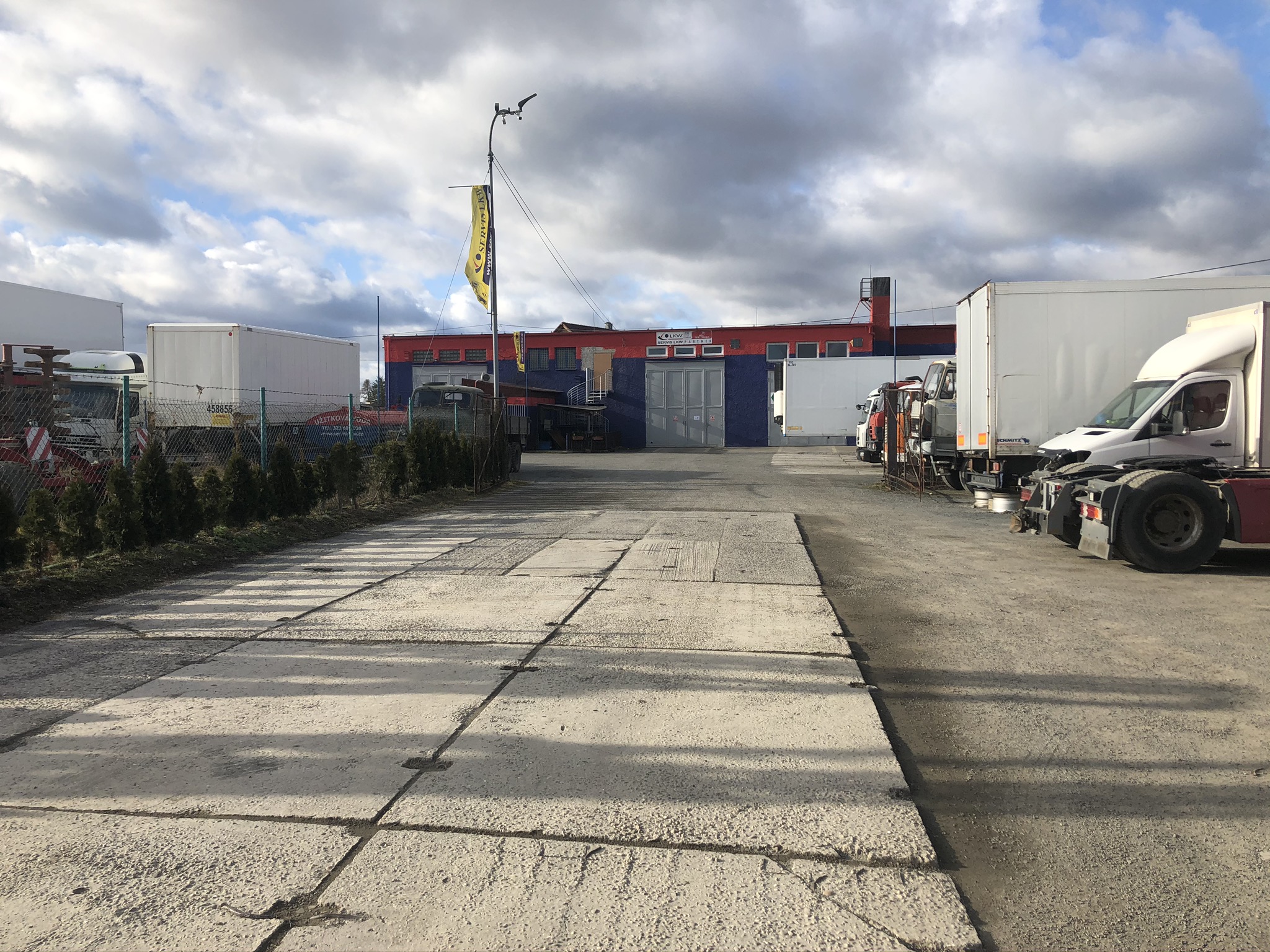 LKW Petr Urban Říčany, s.r.o.