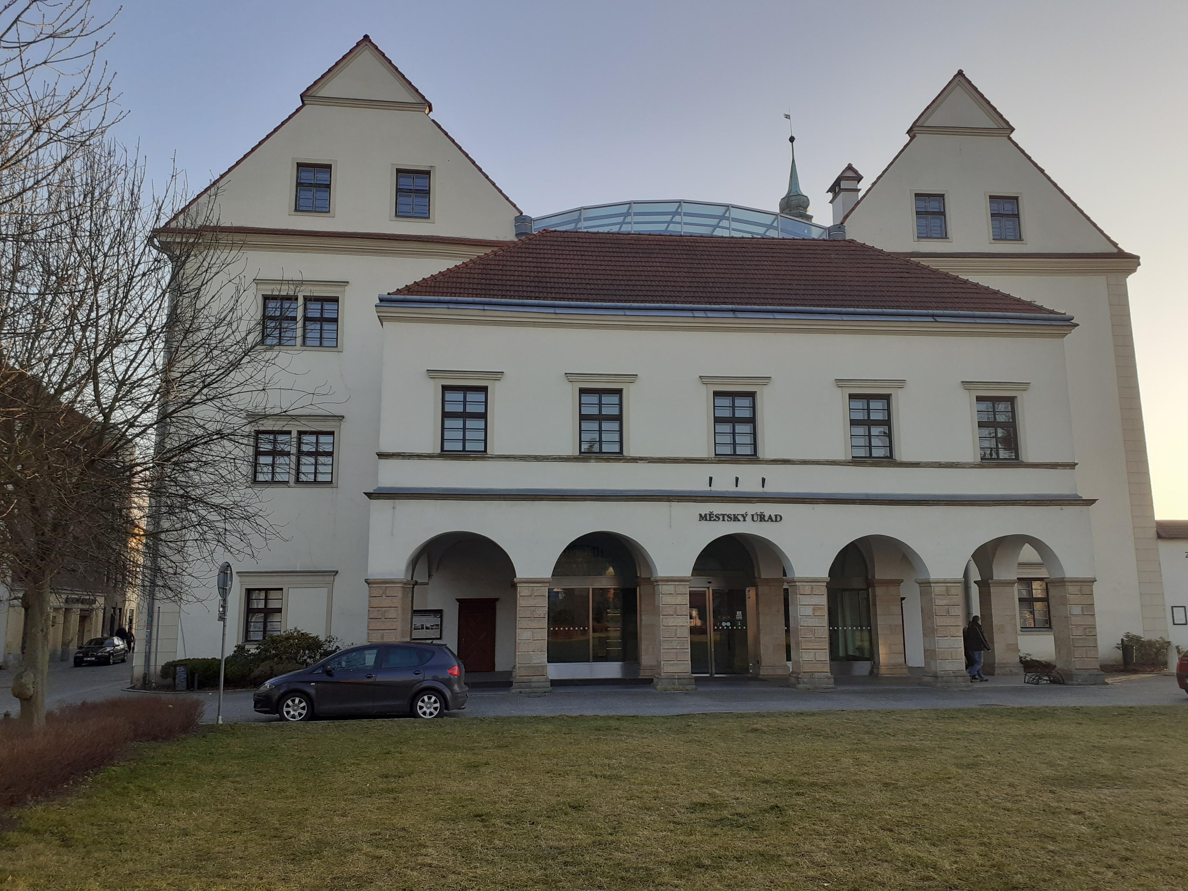 Hranice - městský úřad foto 3