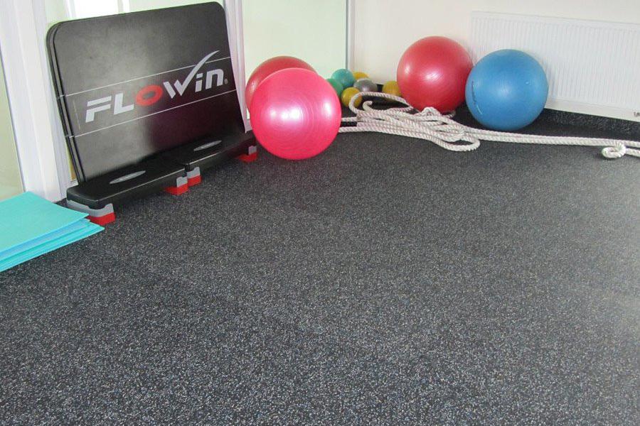 Podlahy pro fitness a posilovny
