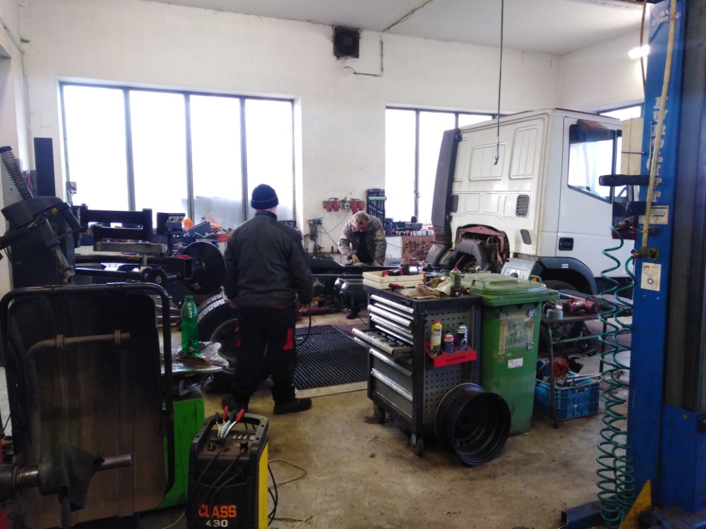 Autovrakoviště Nohejl foto 2