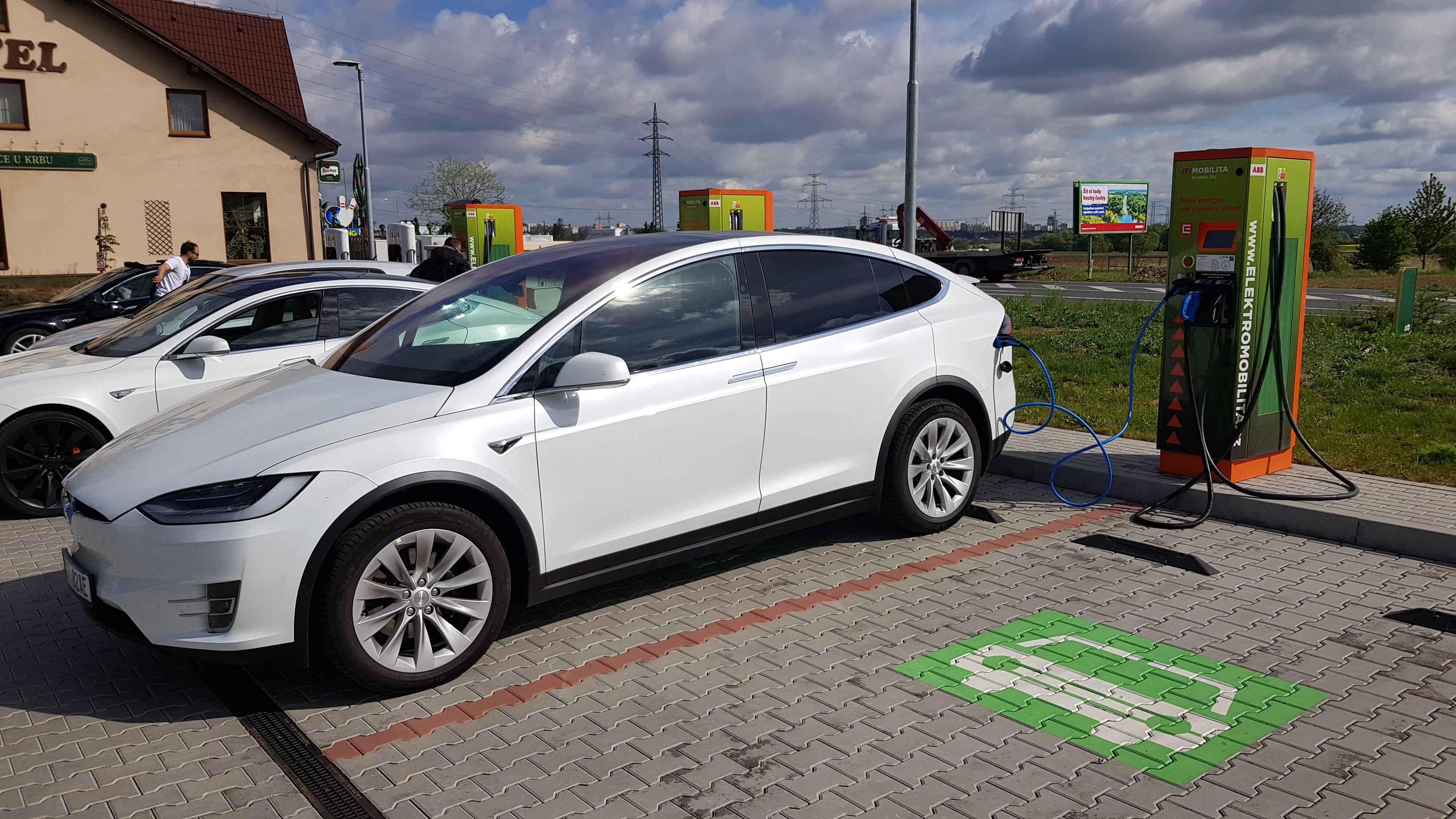 Nabíjecí stanice ČEZ foto 2