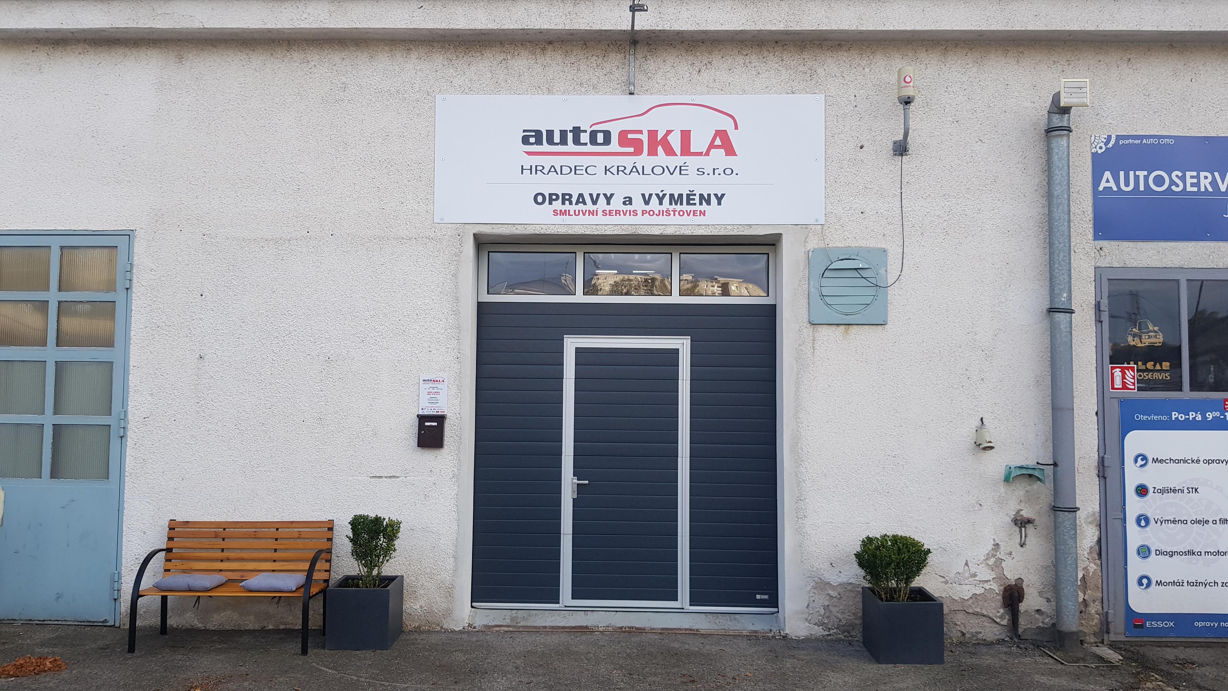 AUTOSKLA - H.K., s.r.o. foto 2