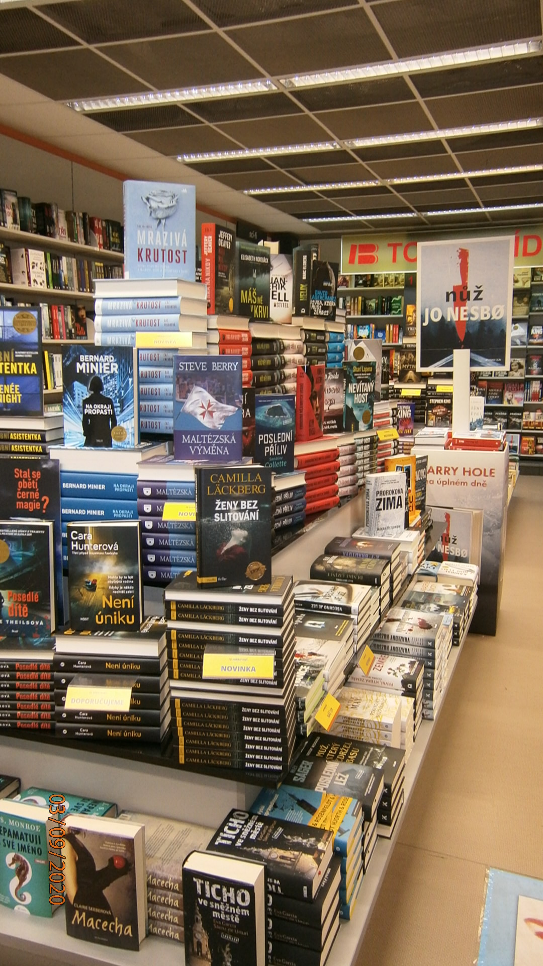 Knihkupectví Beta Dobrovský foto 5