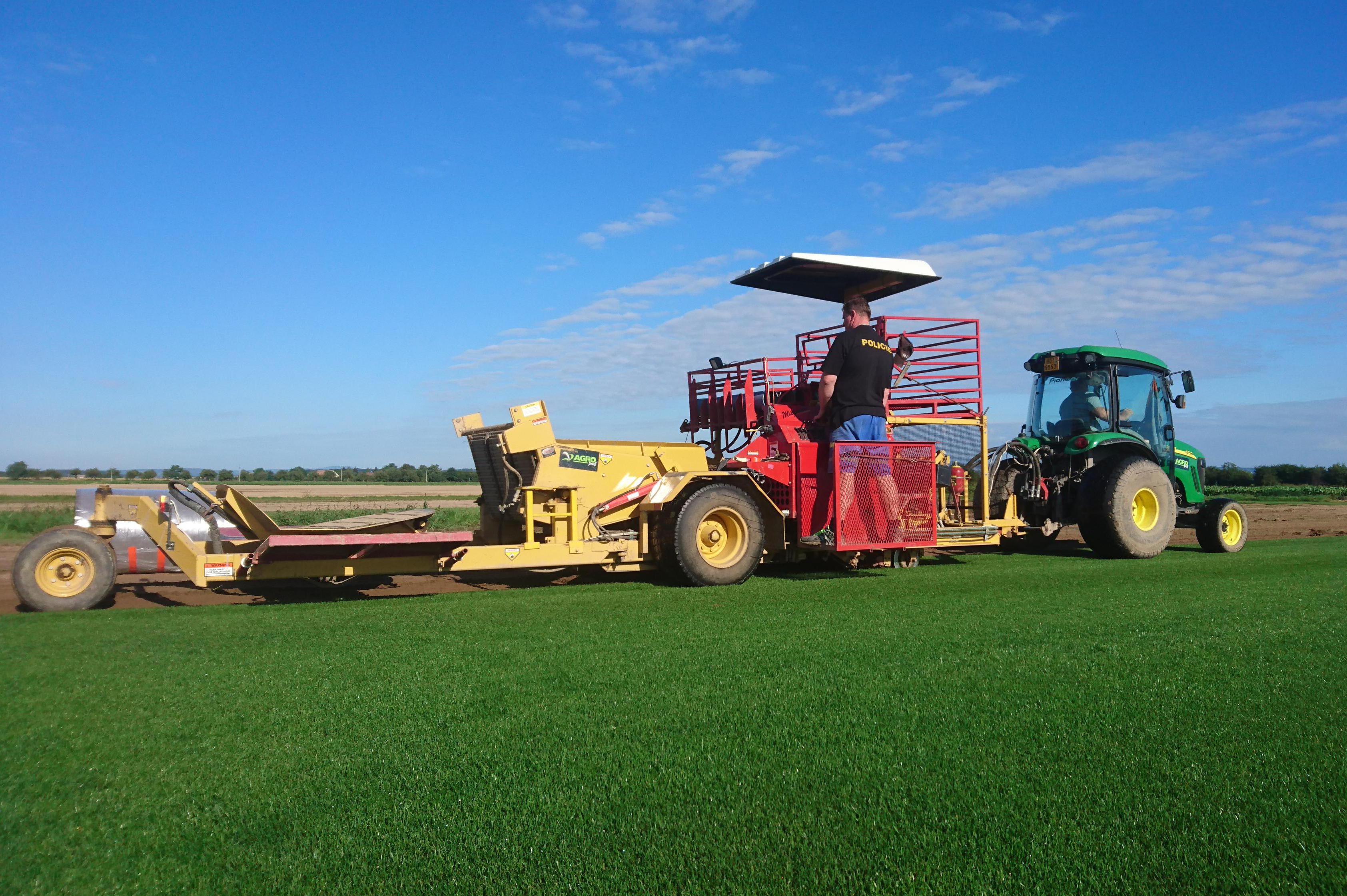 Trávníkové koberce AGRO CS