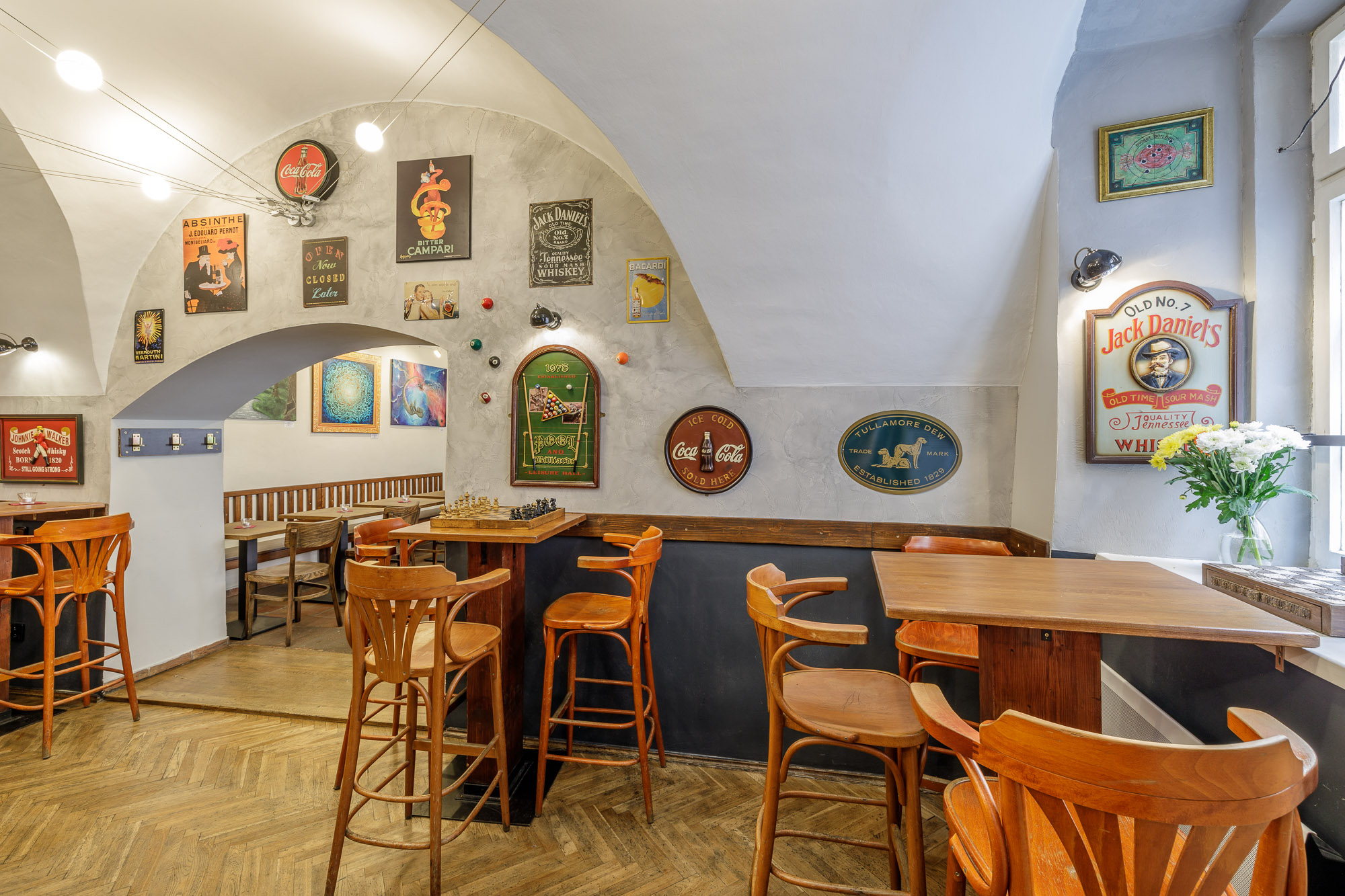 NAPA bar and gallery foto 4