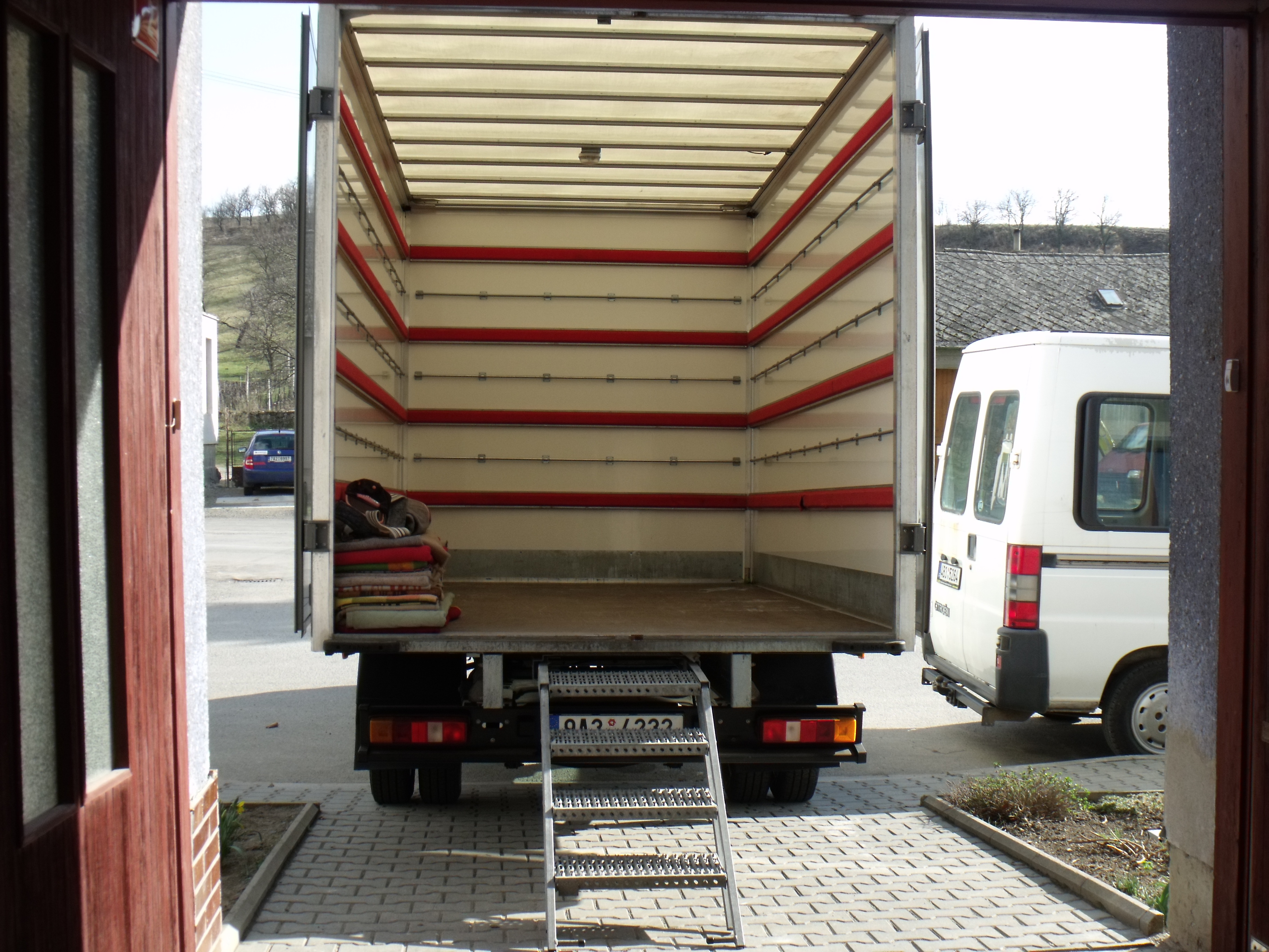 AKR - stěhování, autodoprava foto 3