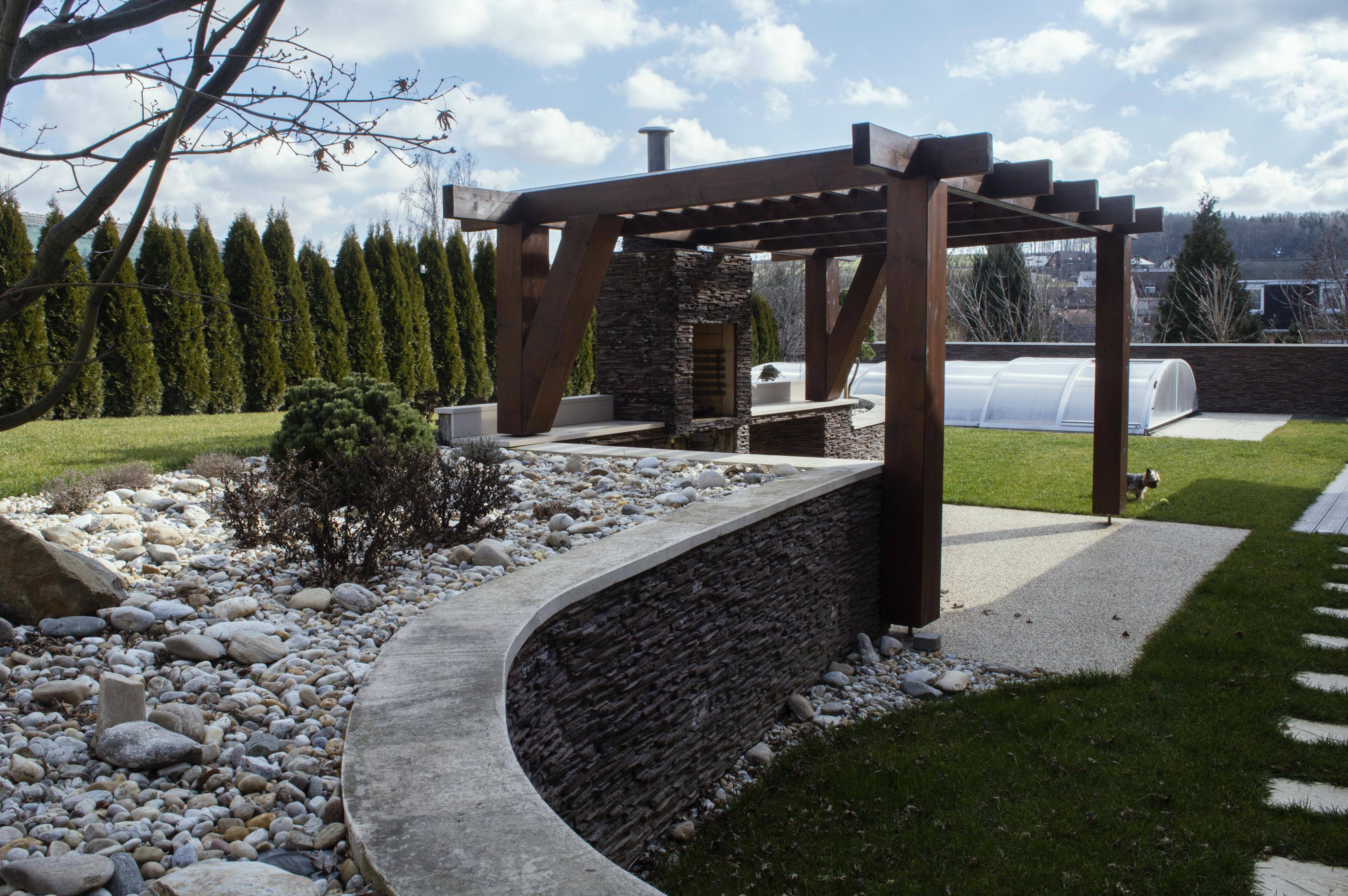 Adhorak Living s.r.o.