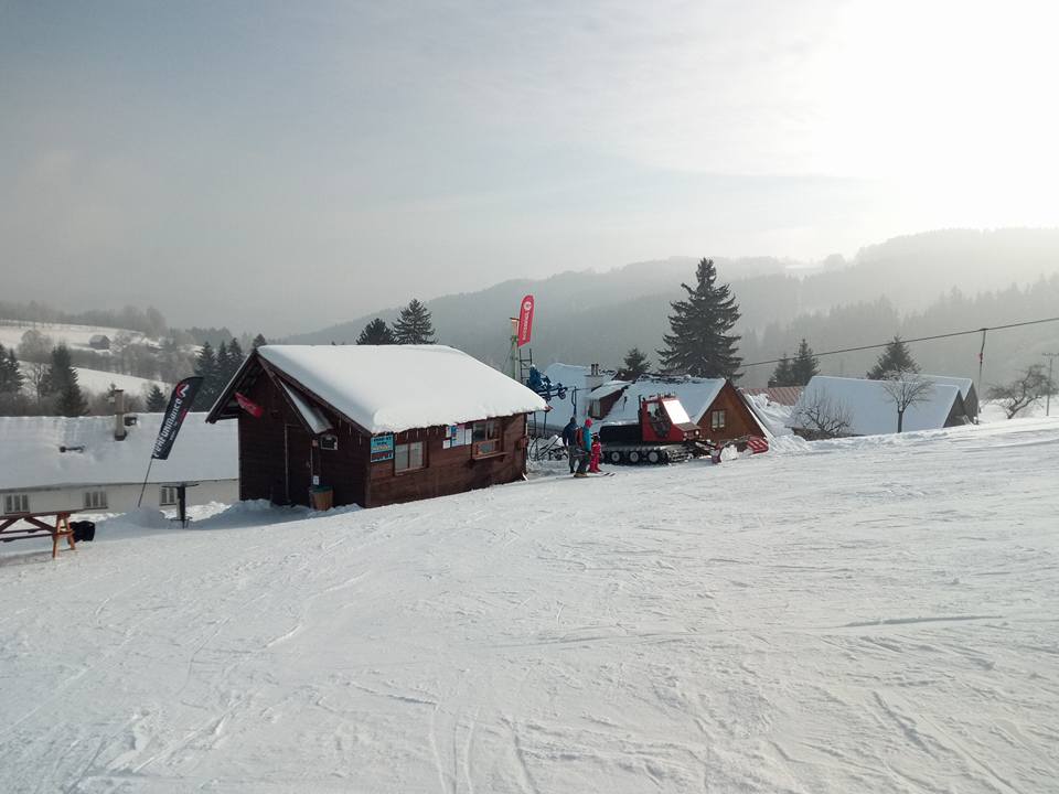 Občerstvení u lyžařského vleku u č.p. 4 foto 2