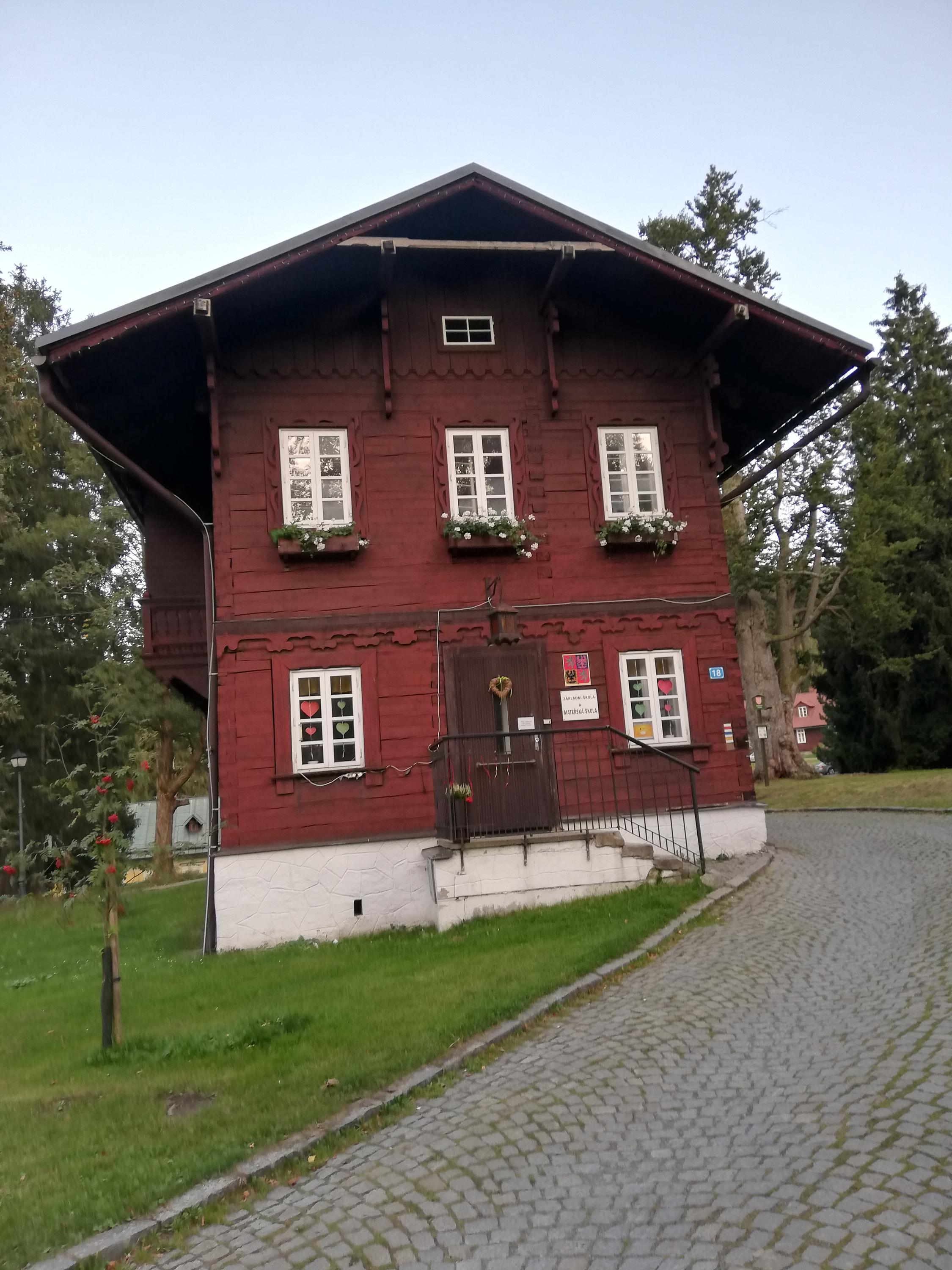 ZŠ a MŠ Karlova Studánka foto 3