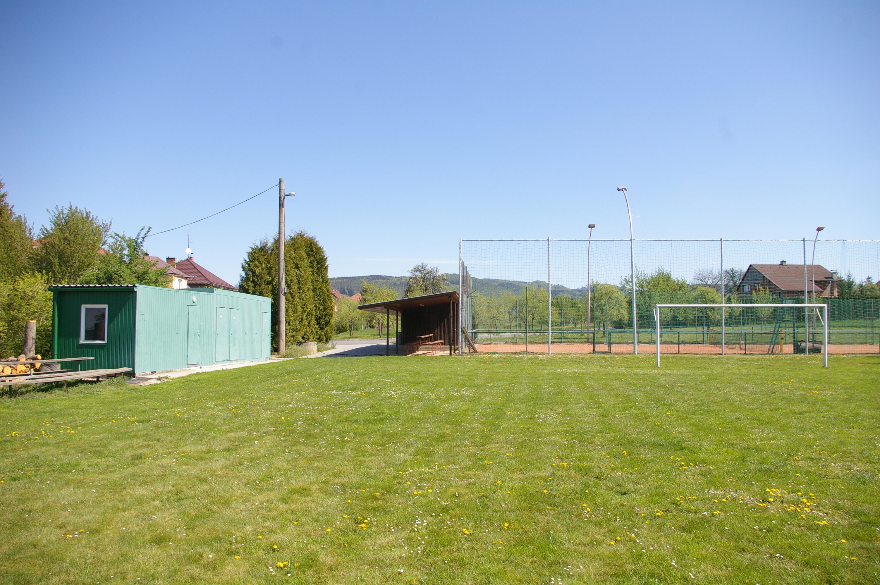 Fotbalové hřiště Horní Lapač foto 3