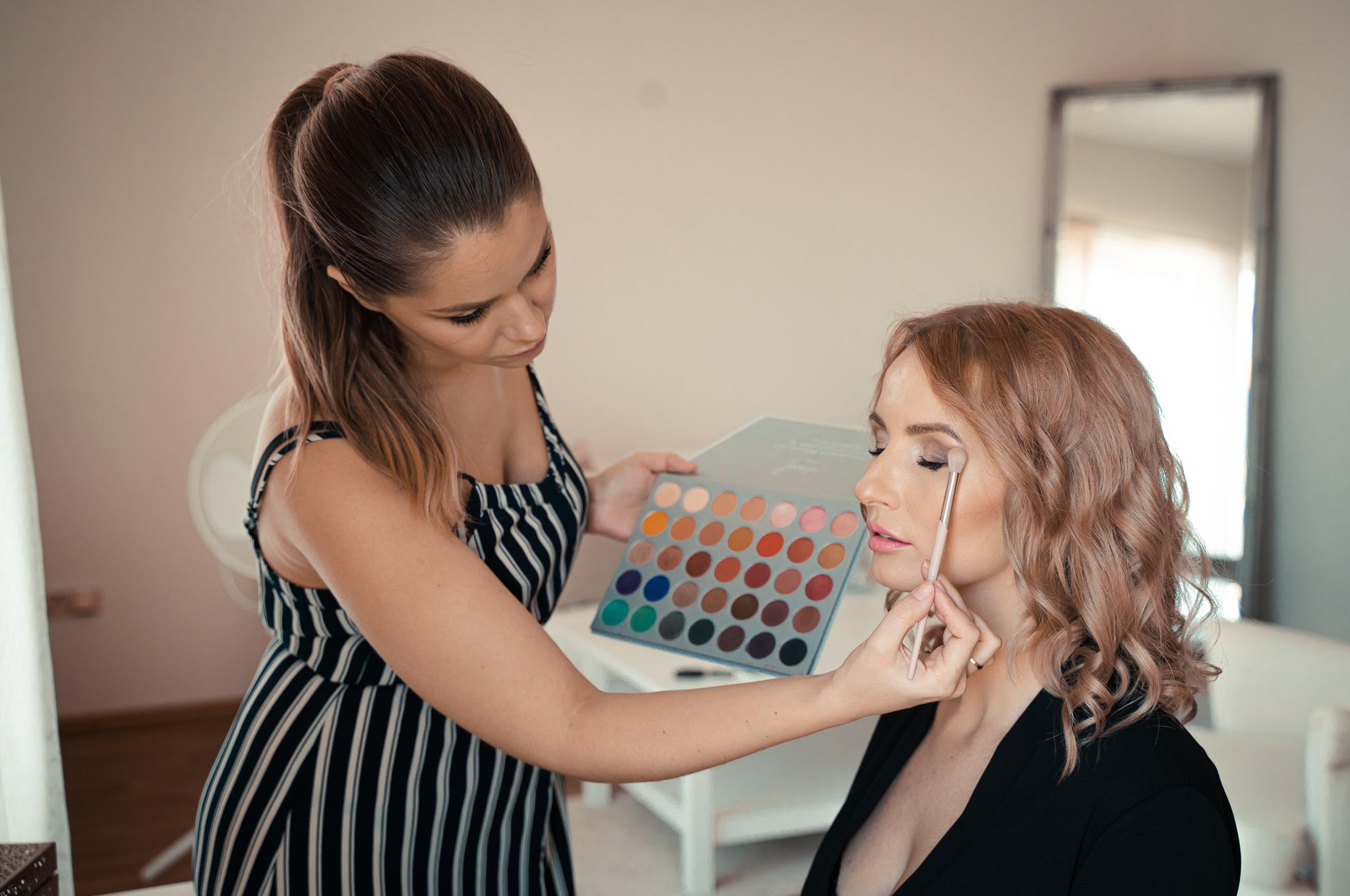 Veronika Šáchová – vizážistka a kosmetička