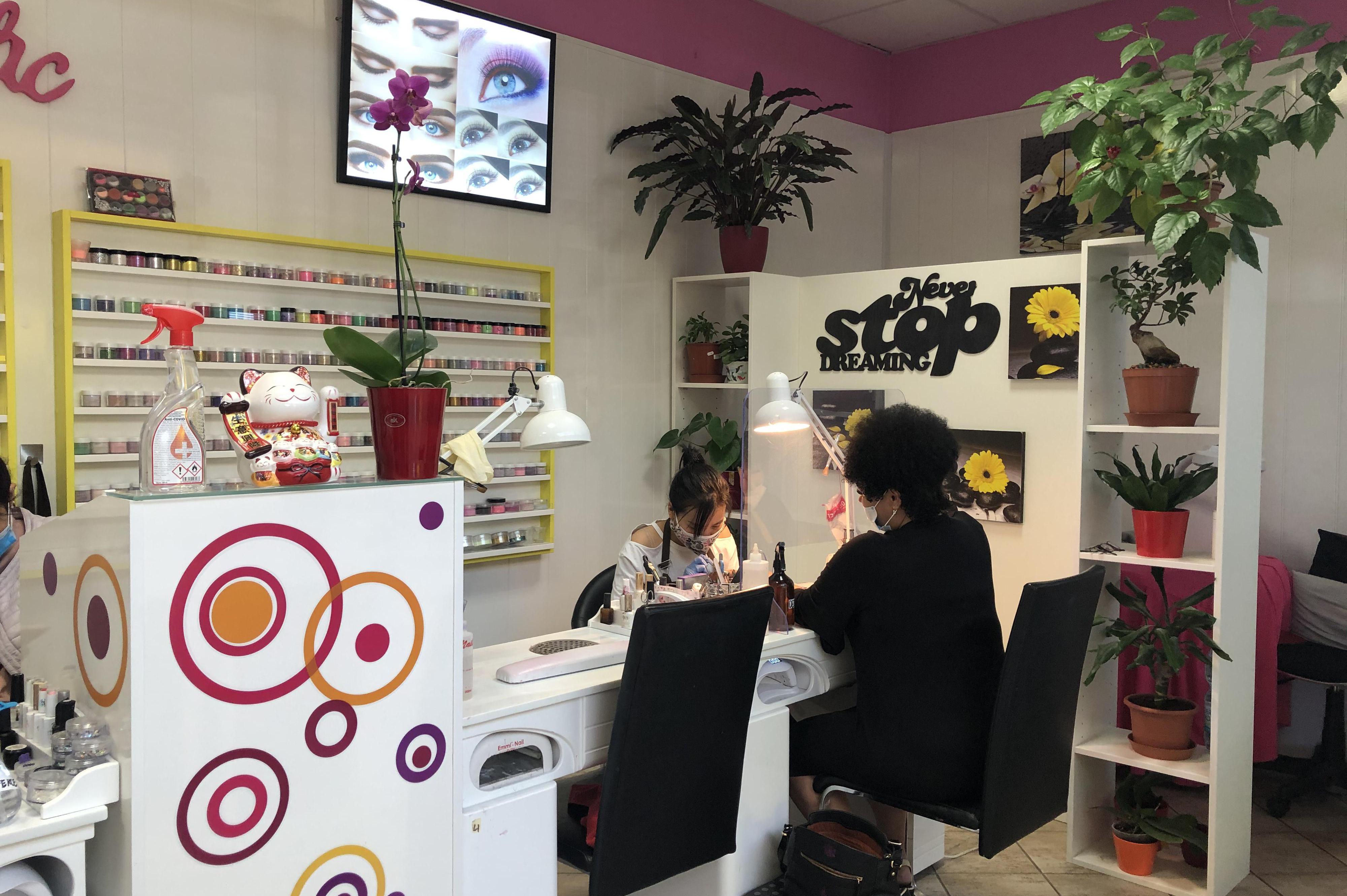 Royal Nail nehtové studio foto 1